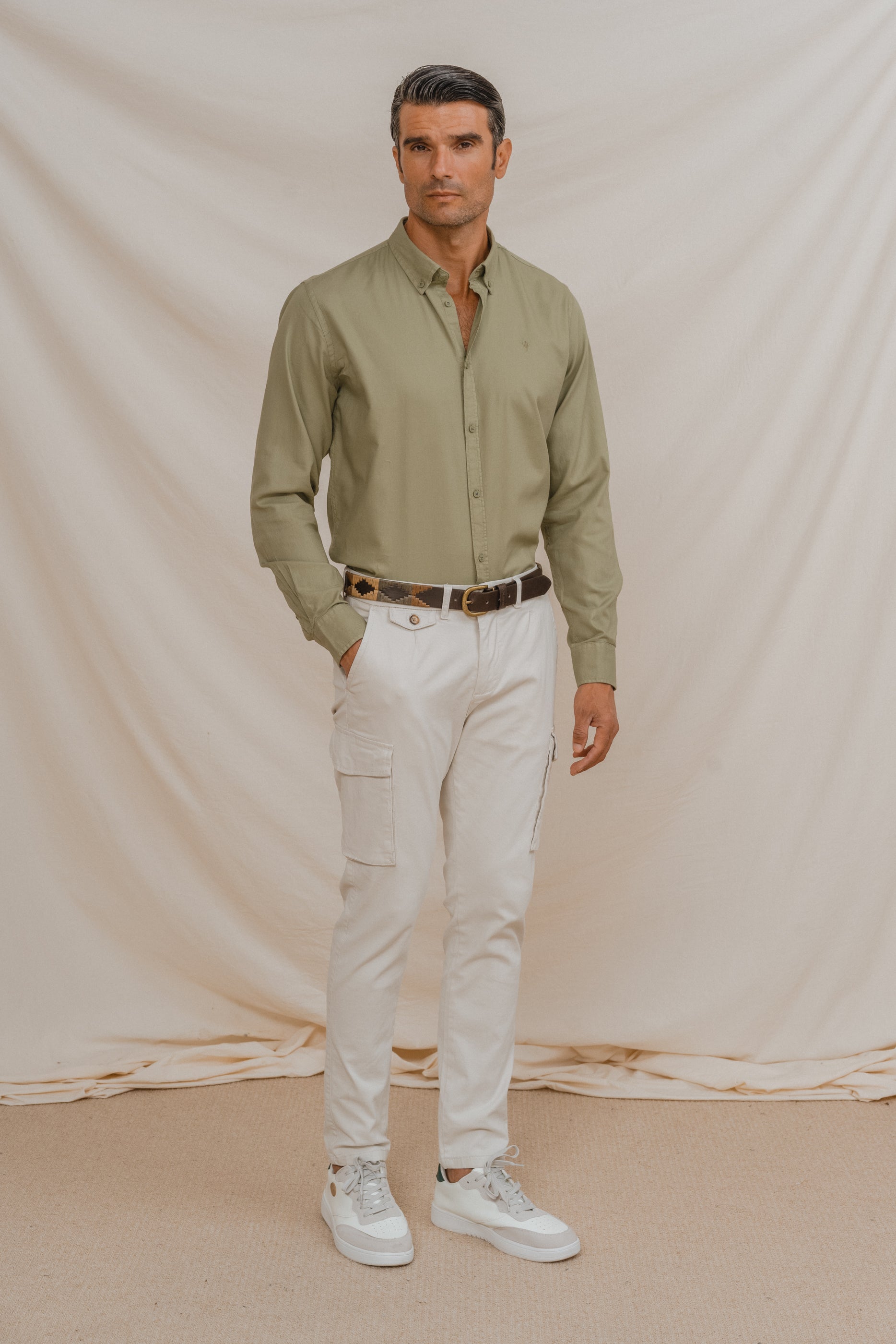 CAMISA TINTE FALSO LISO VERDE