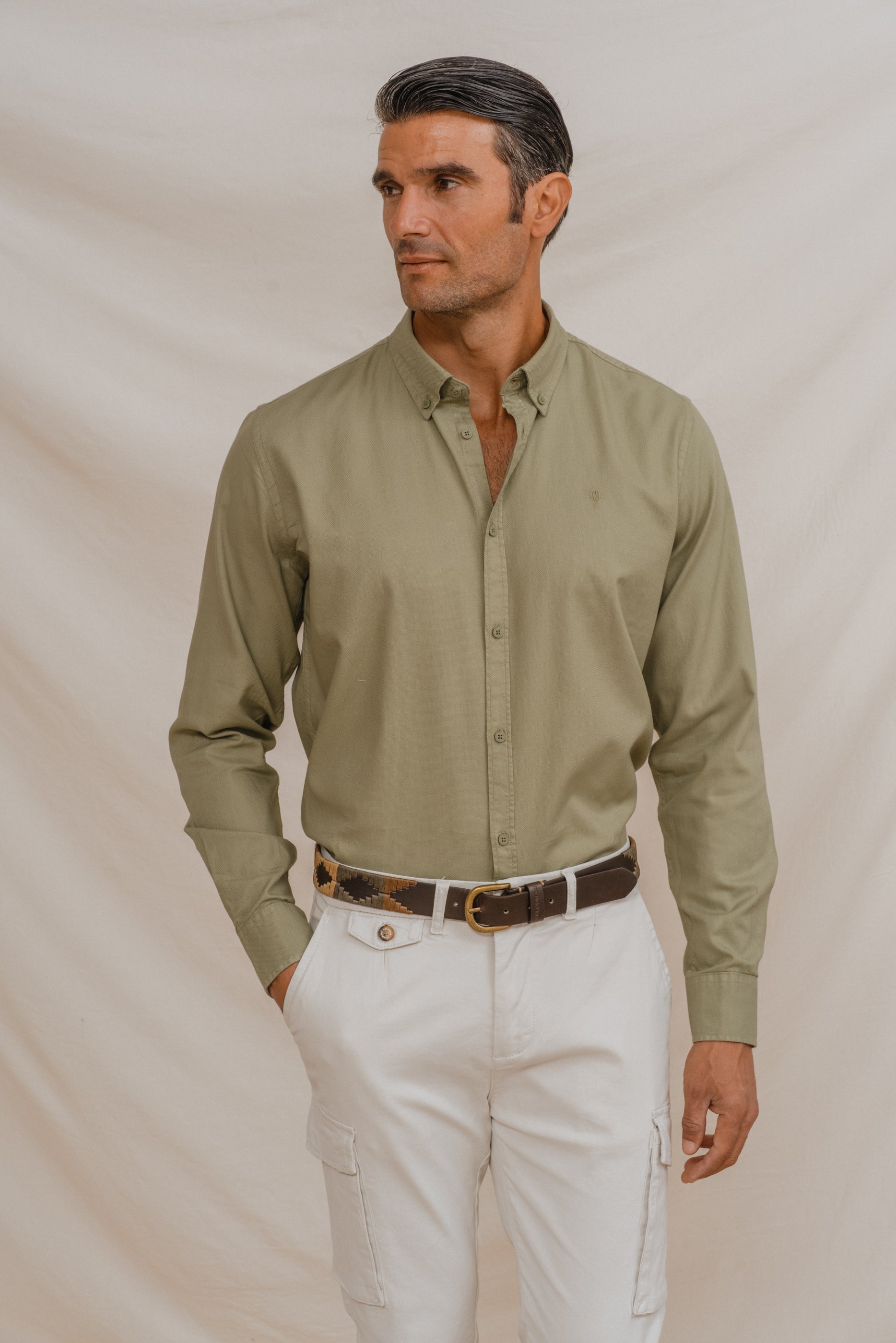 CAMISA TINTE FALSO LISO VERDE