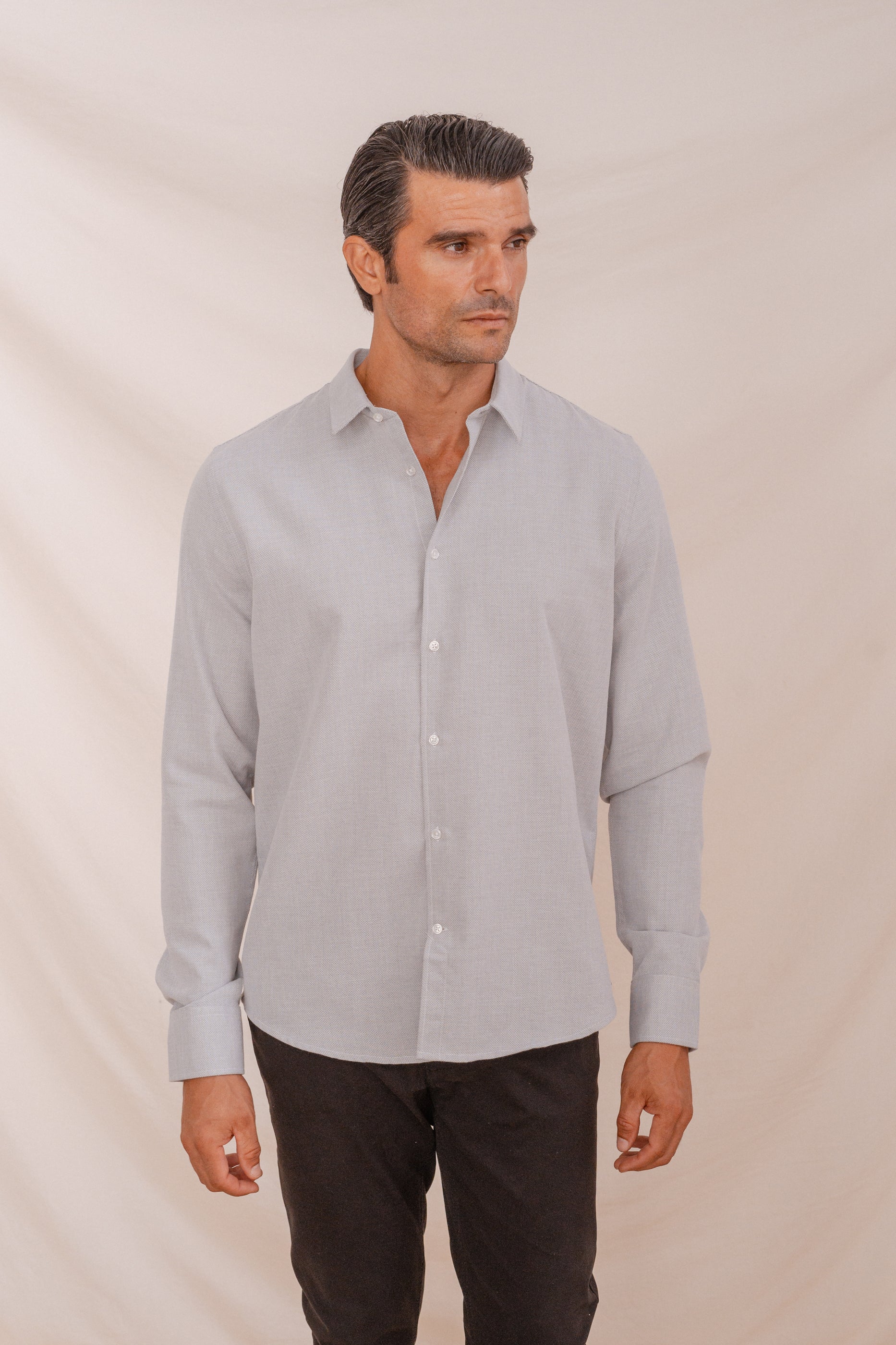 CAMISA VESTIR VERDE CON ESTRUCTURA
