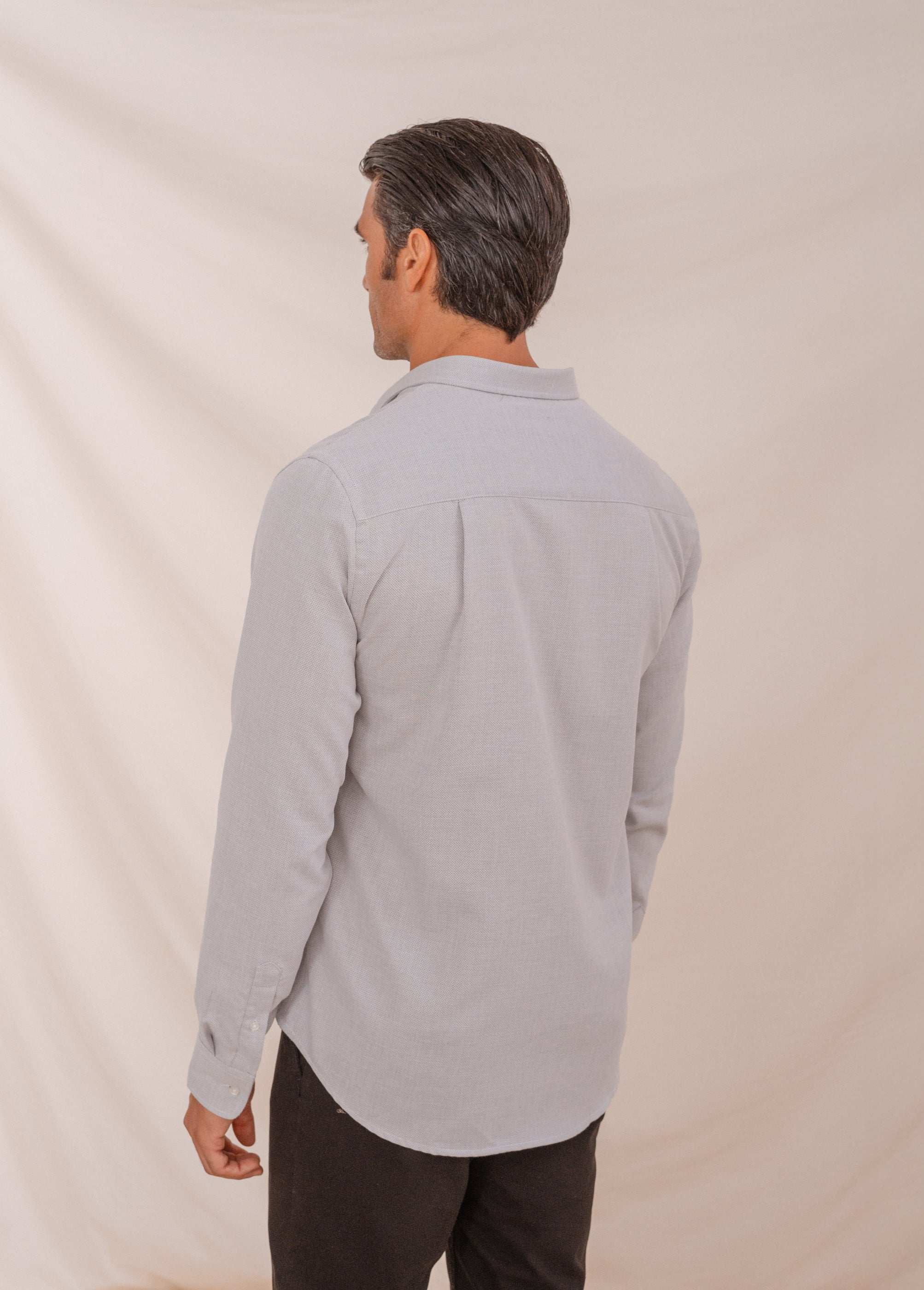 CAMISA VESTIR VERDE CON ESTRUCTURA