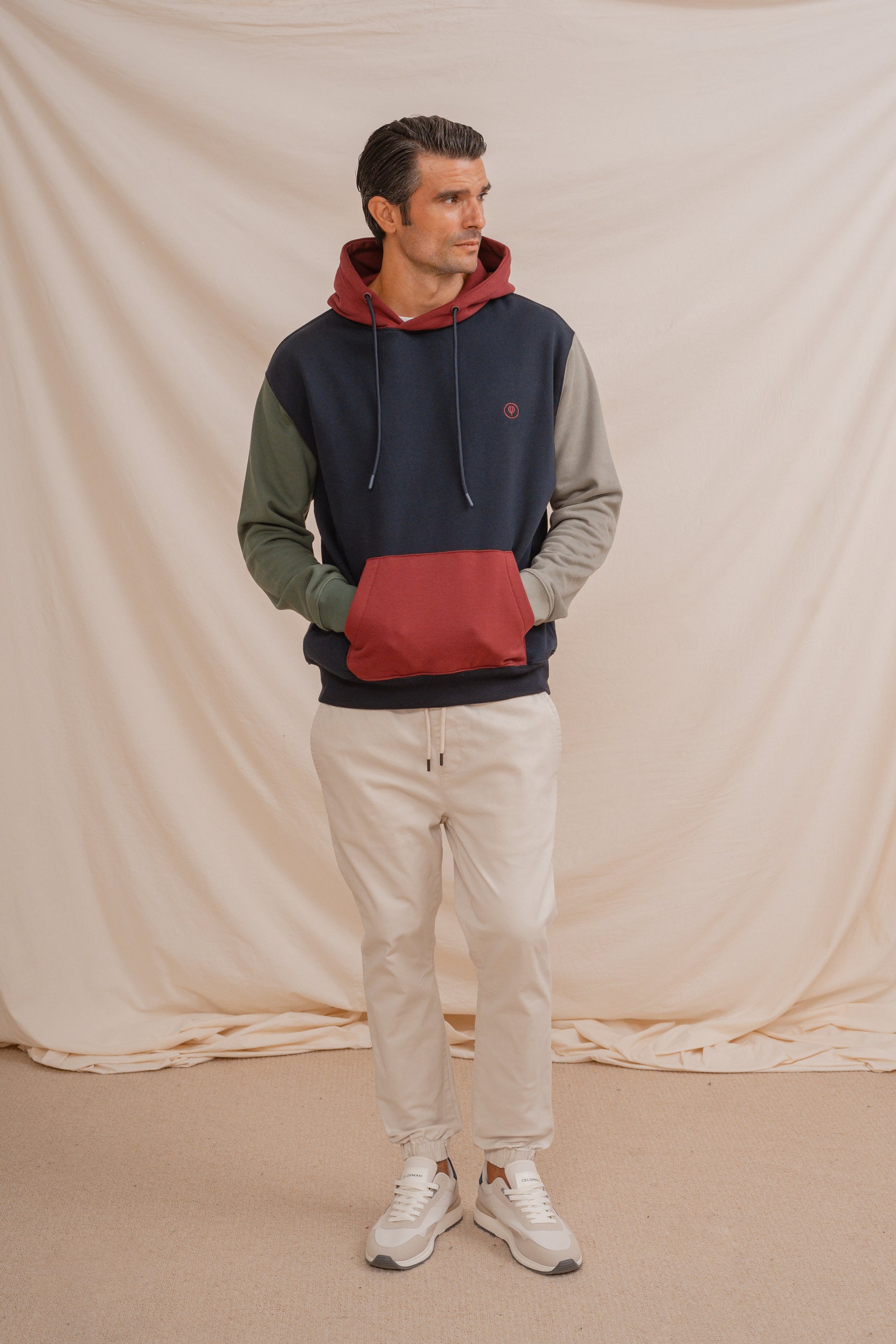 SUDADERA CANGURO ASIMÉTRICA