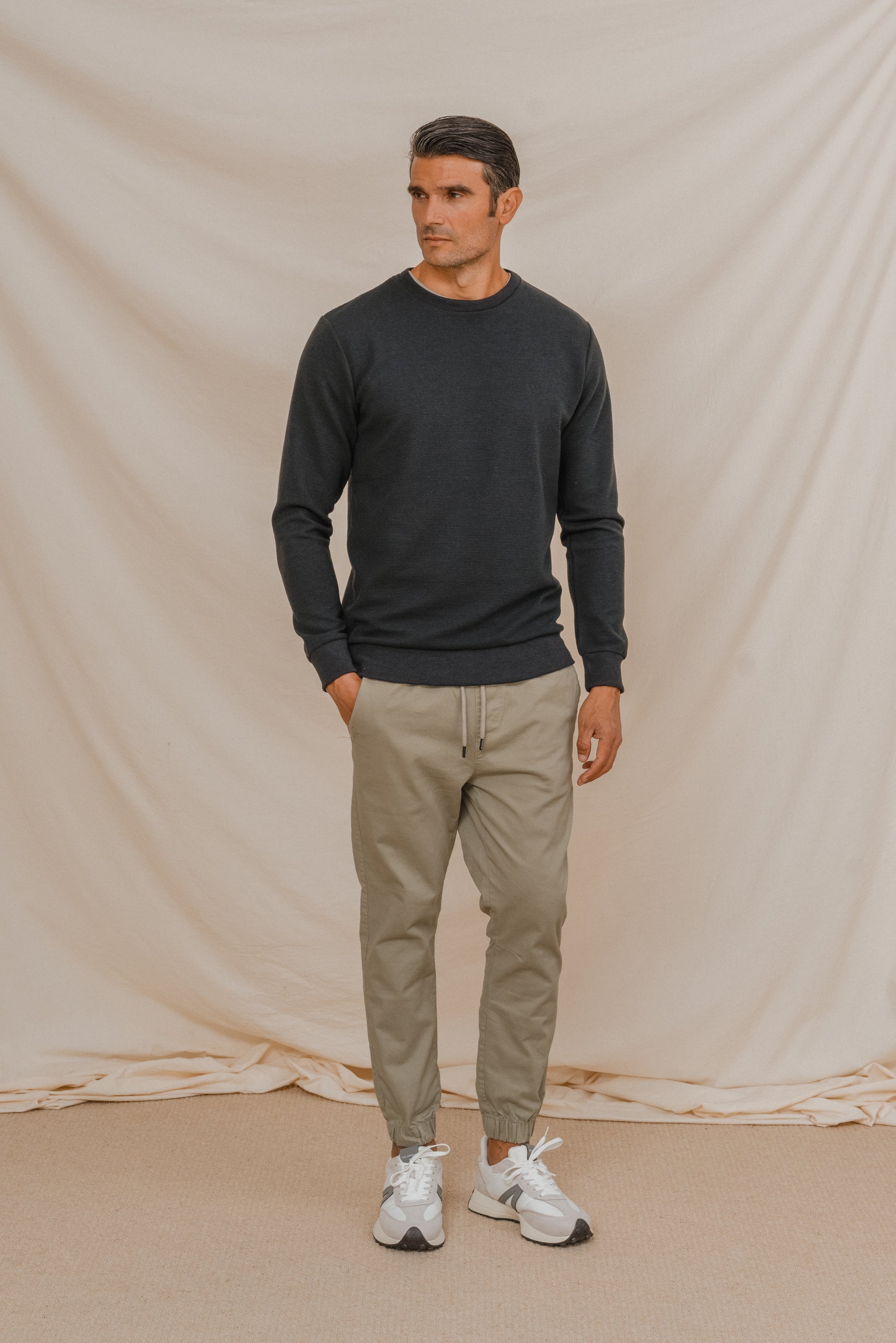 SUDADERA BÁSICA OTTOMAN NEGRA