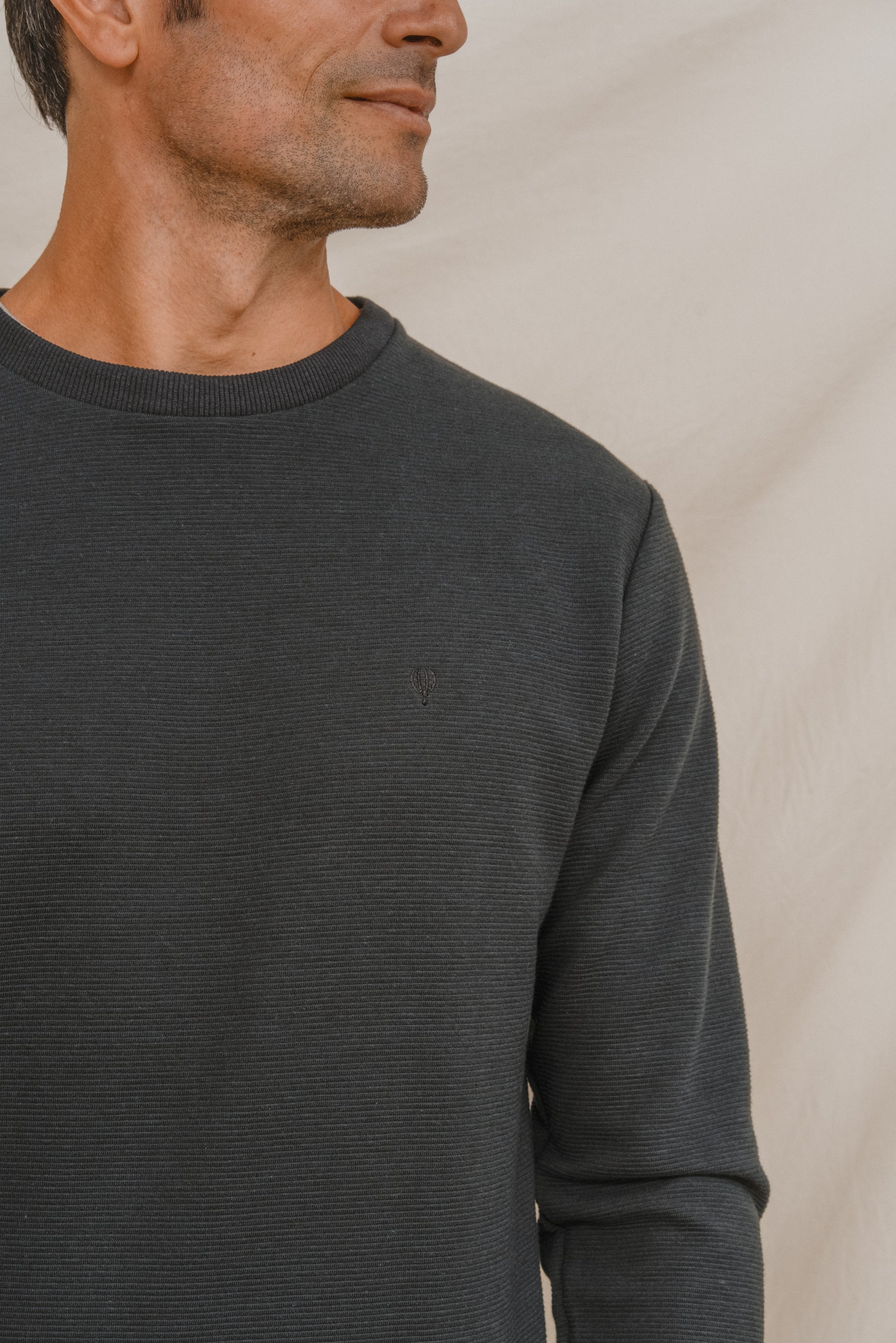 SUDADERA BÁSICA OTTOMAN NEGRA