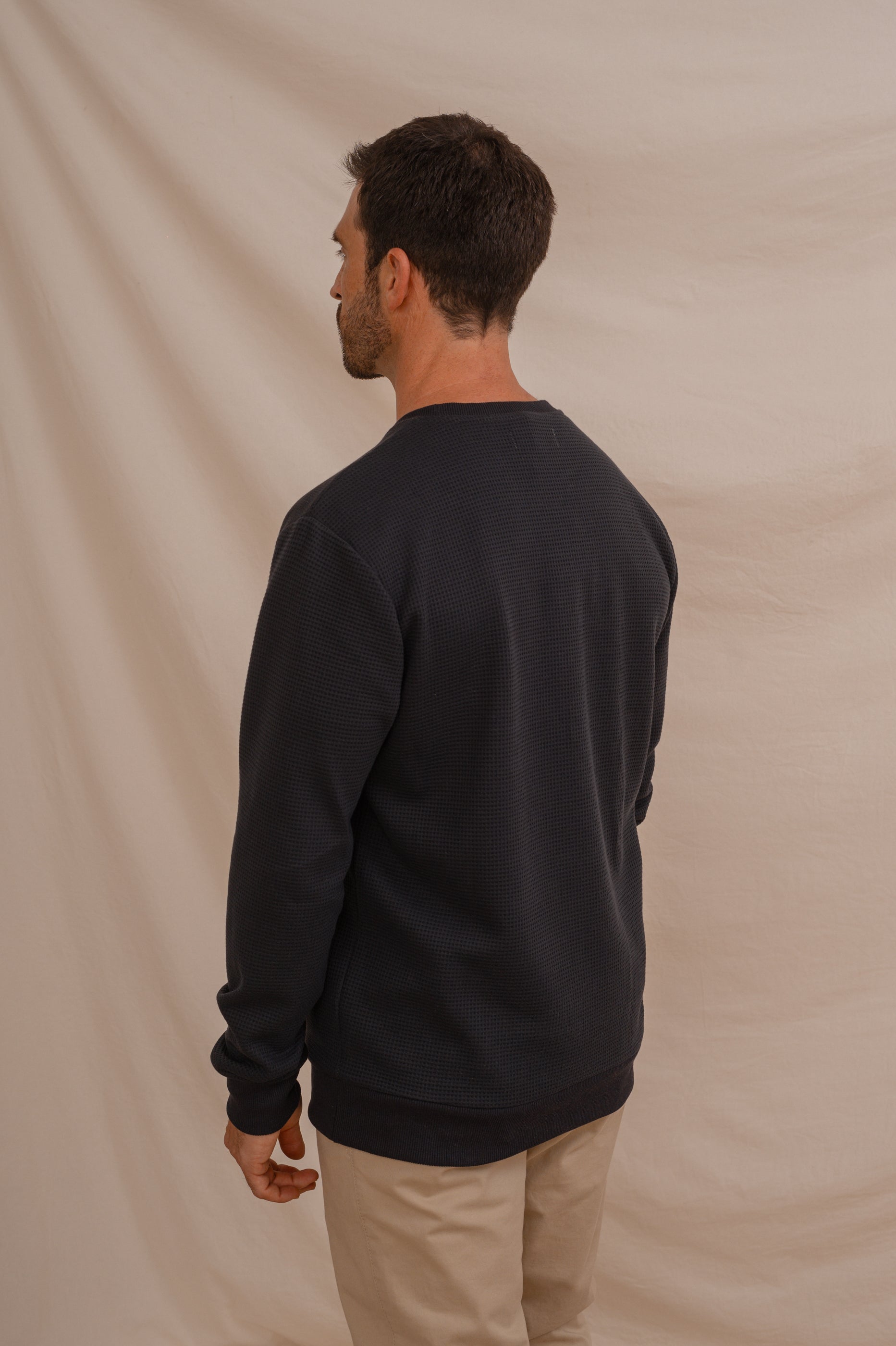 SUDADERA ESTRUCTURA BORDADO