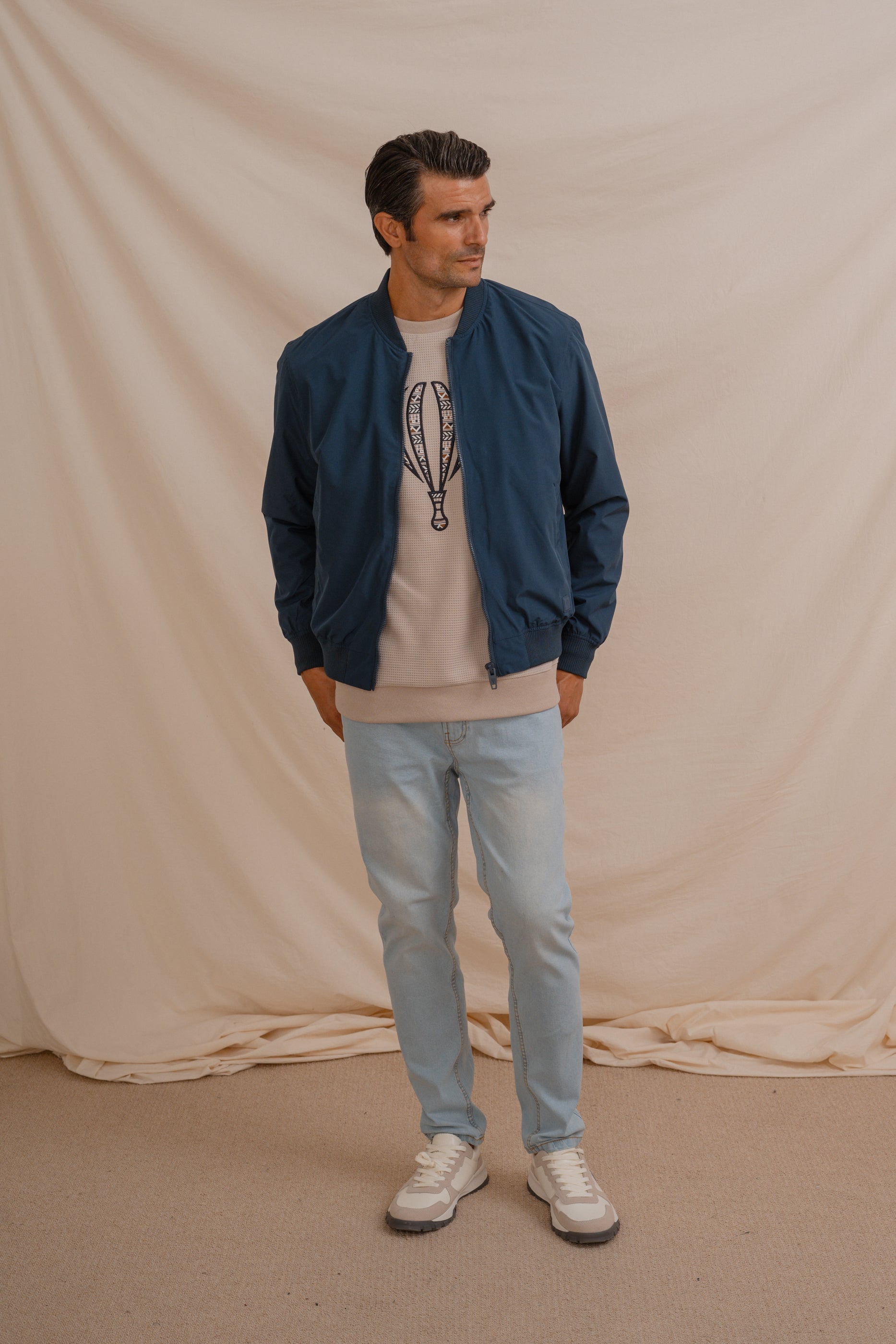 SUDADERA ESTRUCTURA BORDADO