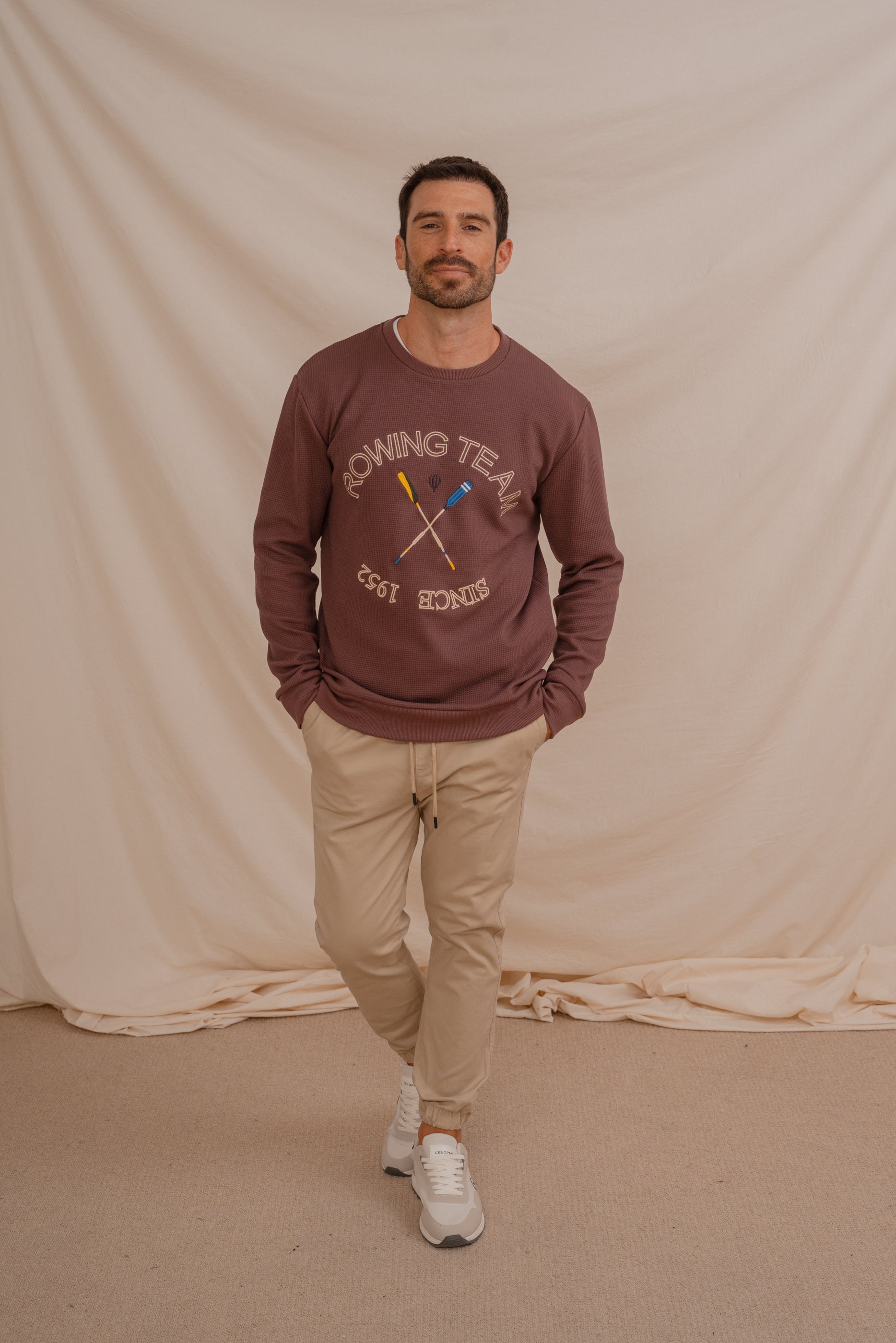 SUDADERA ESTRUCTURA BORDADO