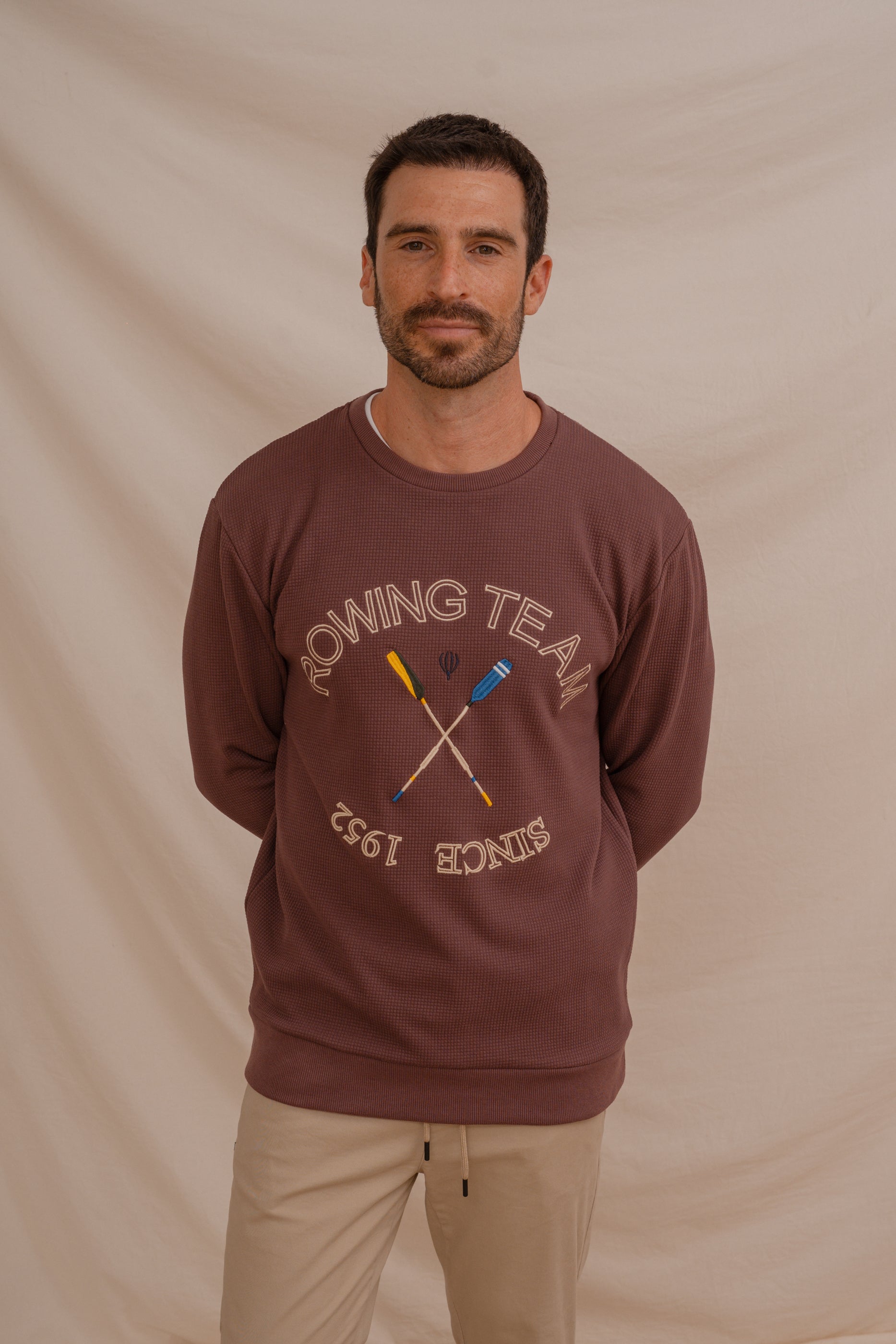 SUDADERA ESTRUCTURA BORDADO