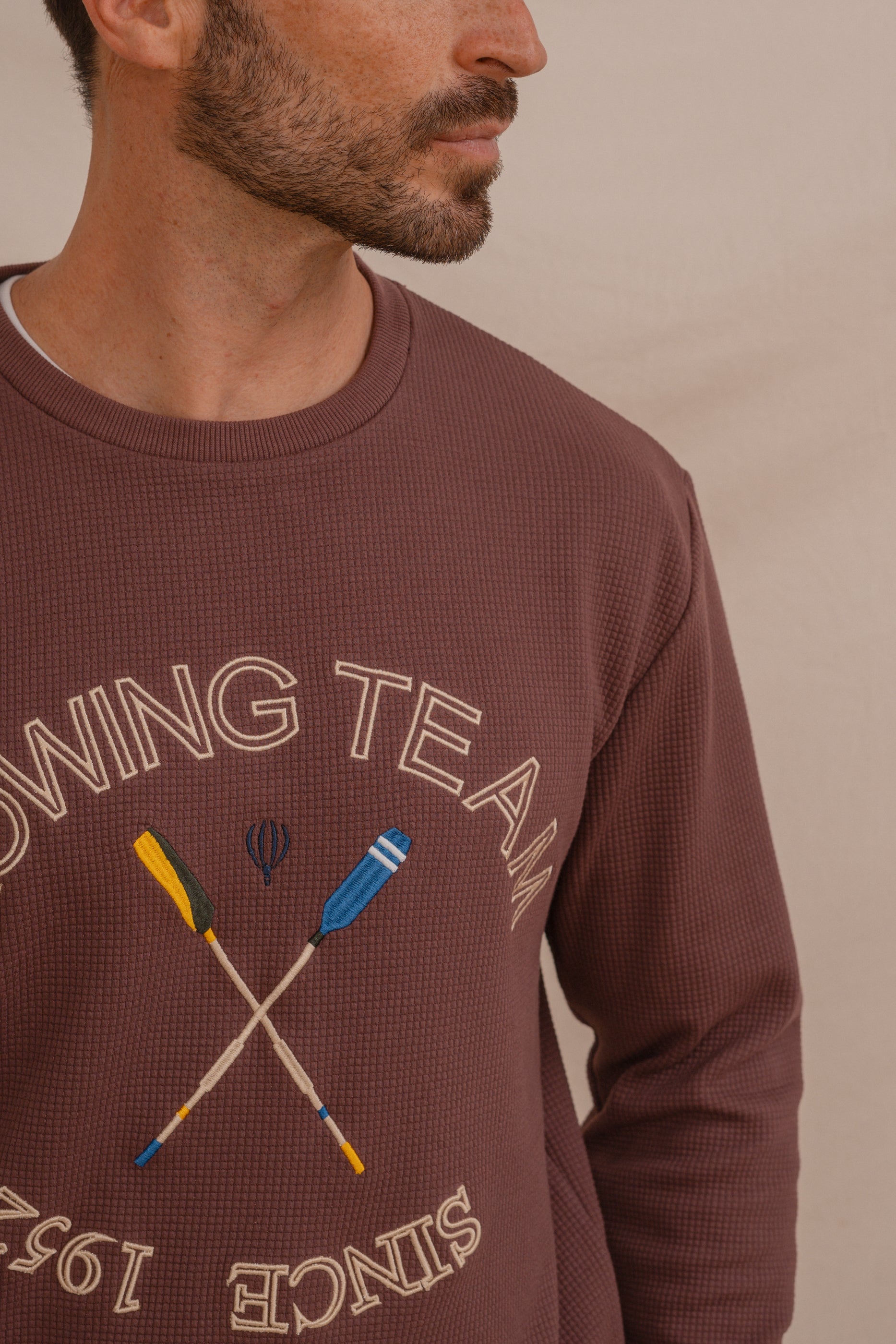 SUDADERA ESTRUCTURA BORDADO