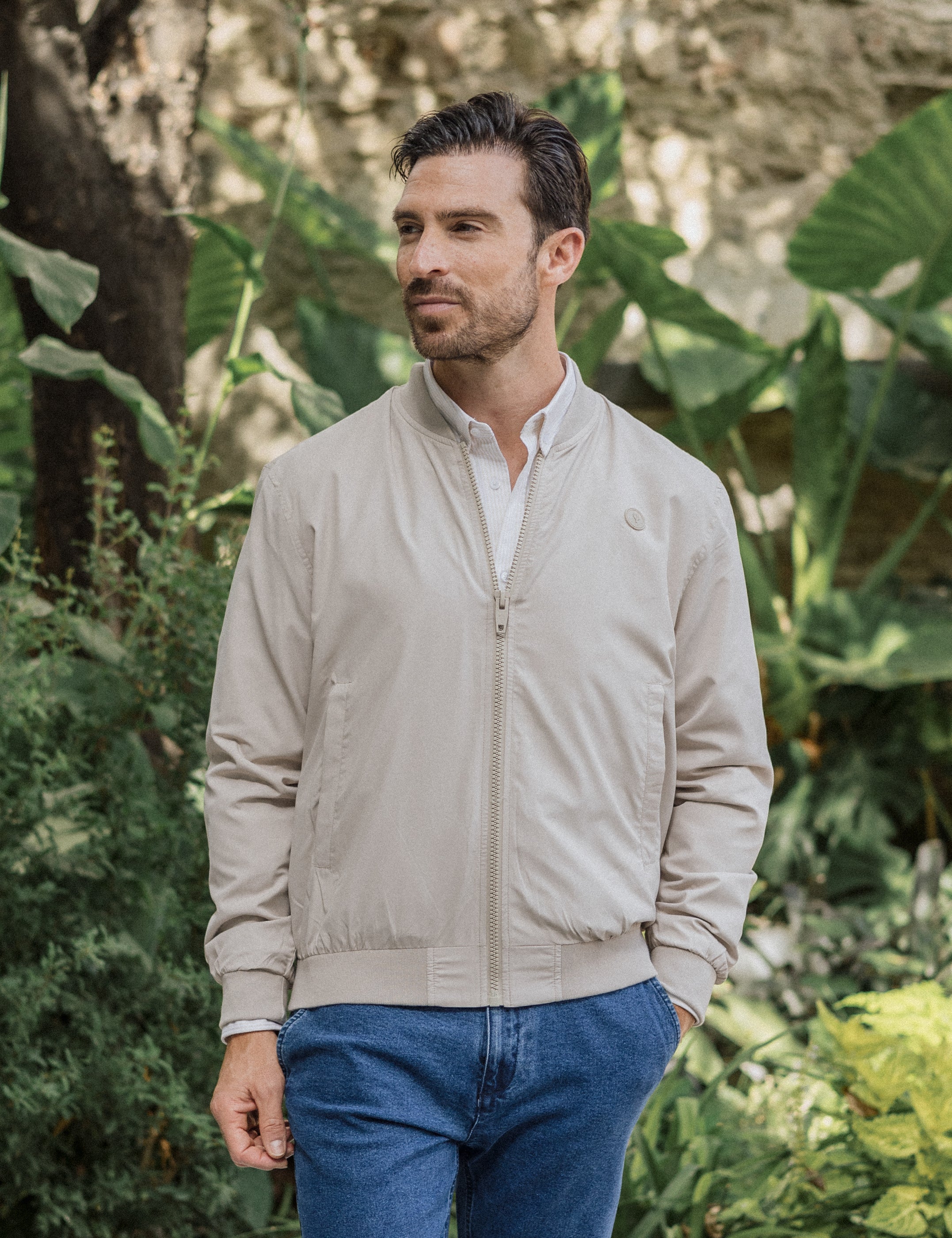 CAZADORA LIGERA BEIGE