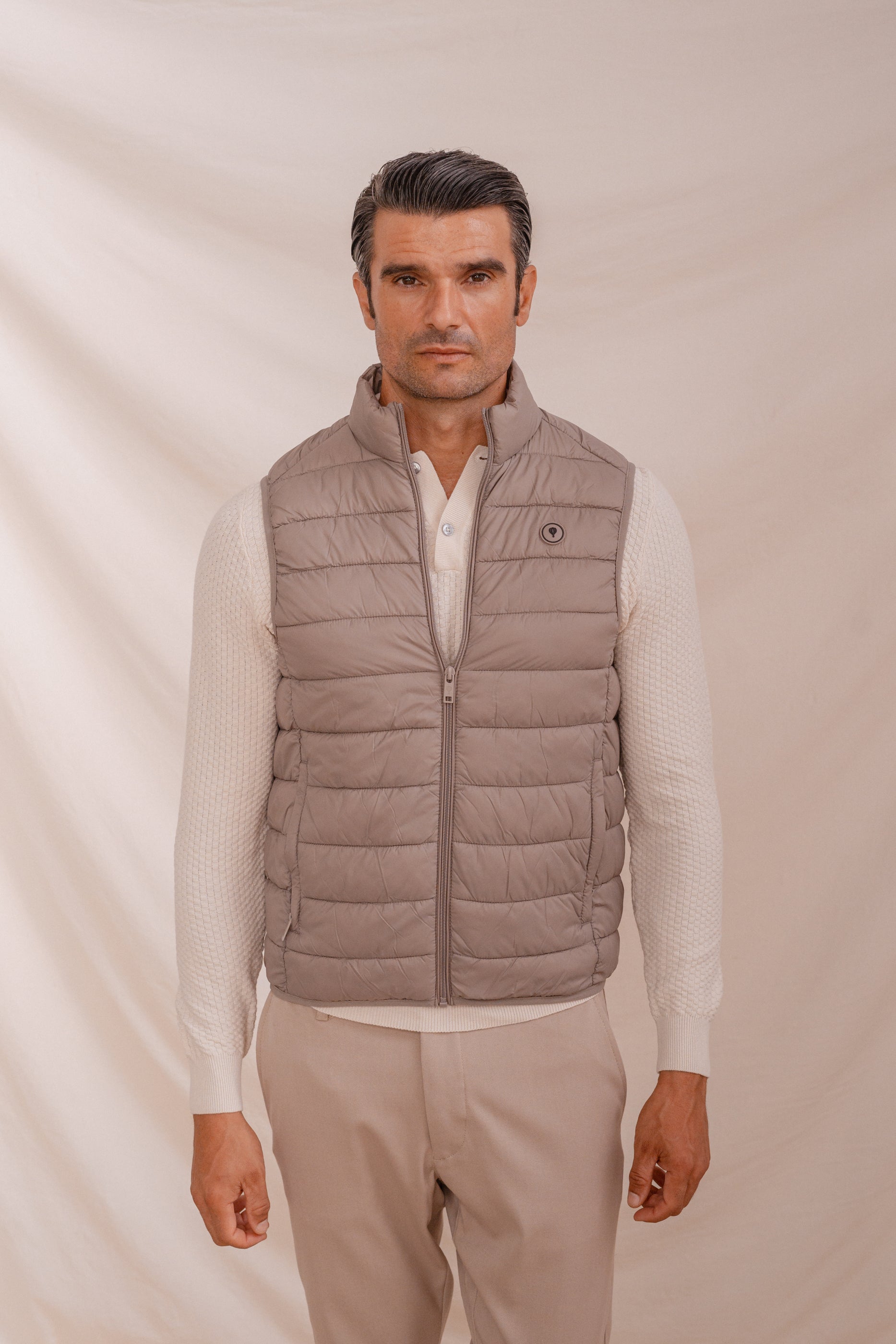 CHALECO ACOLCHADO BEIGE