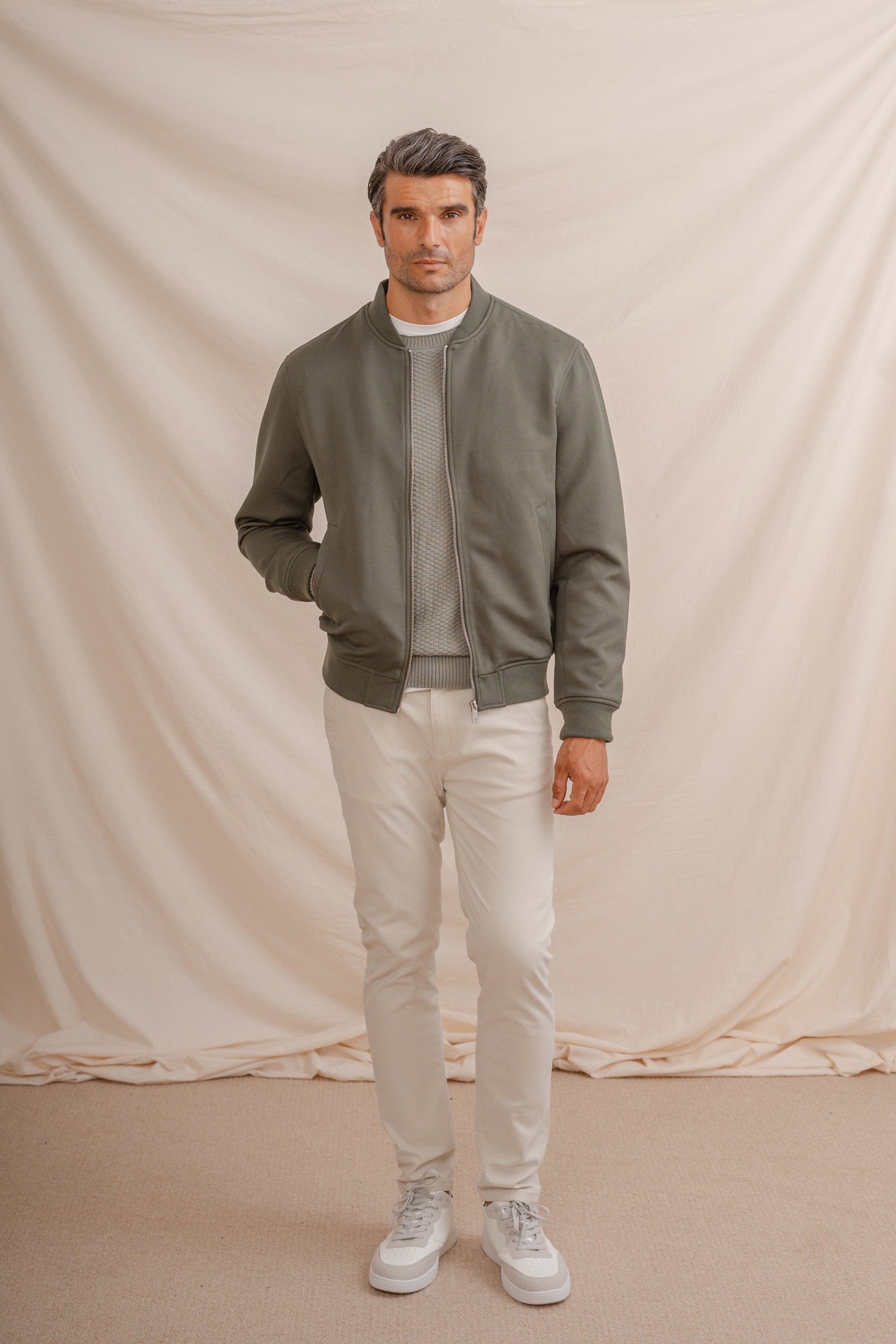 CAZADORA BOMBER DIAGONAL VERDE