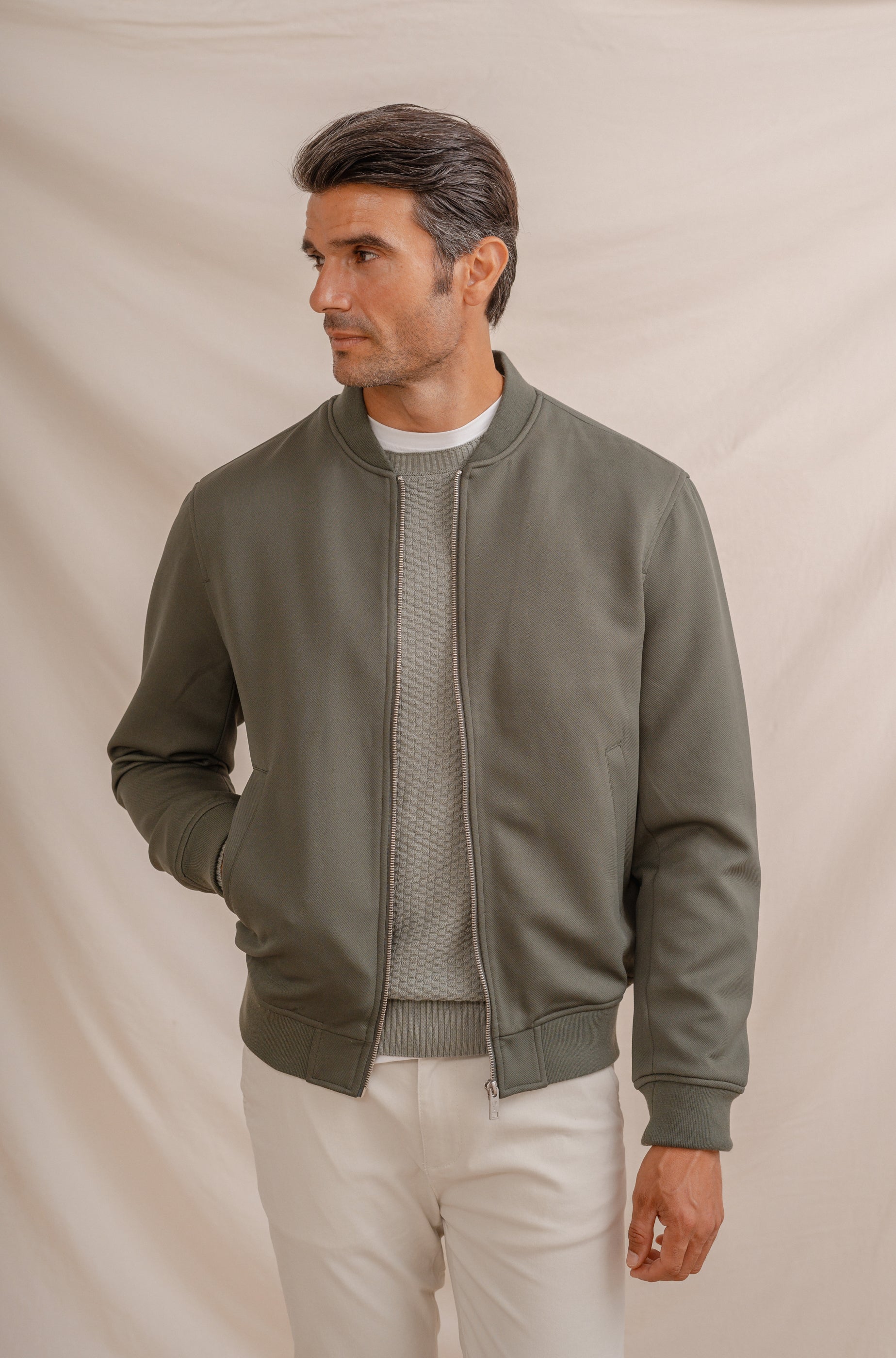 CAZADORA BOMBER DIAGONAL VERDE