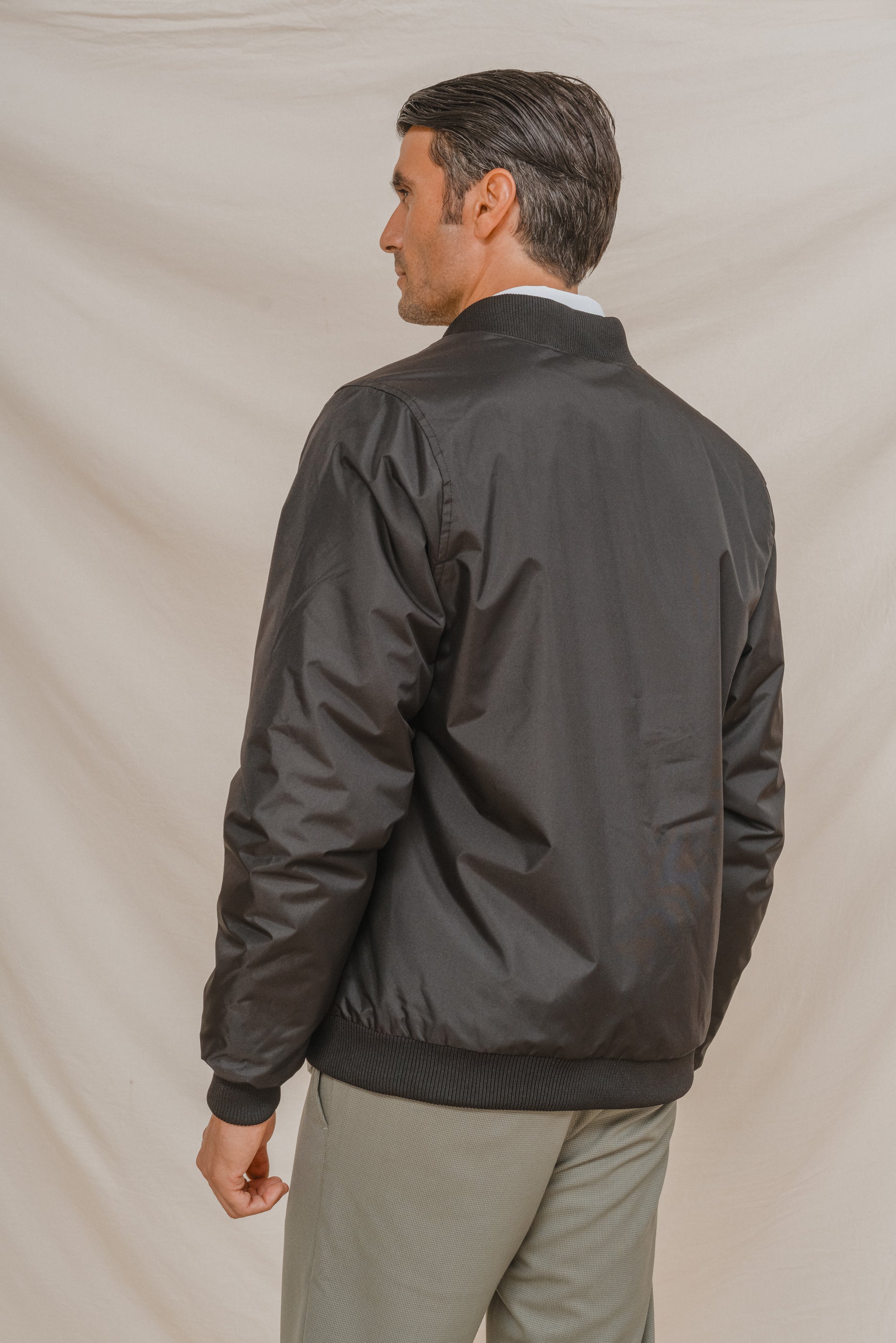 CAZADORA BOMBER NEGRA