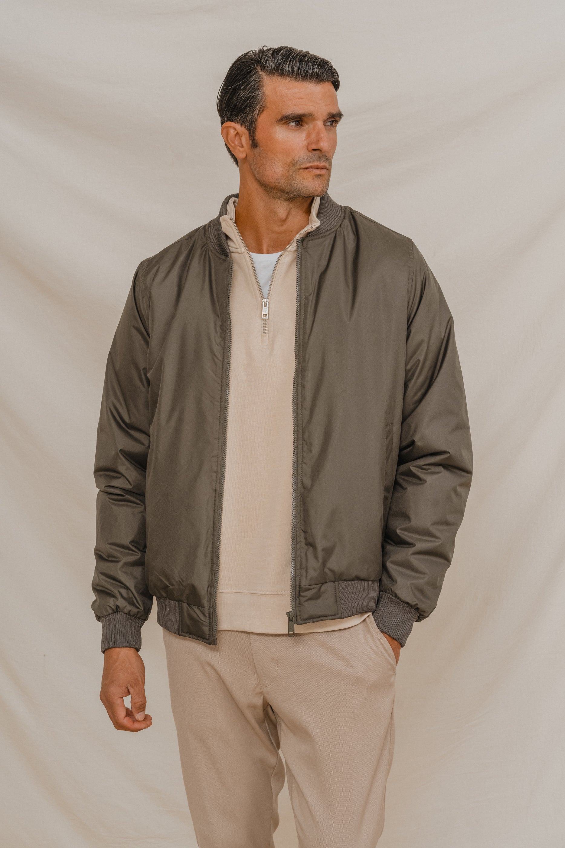 CAZADORA BOMBER VERDE