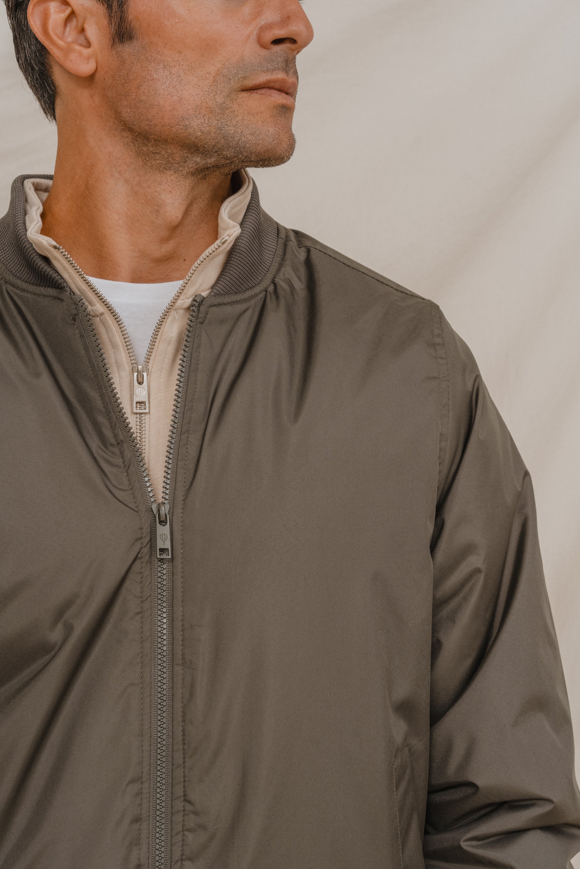 CAZADORA BOMBER VERDE