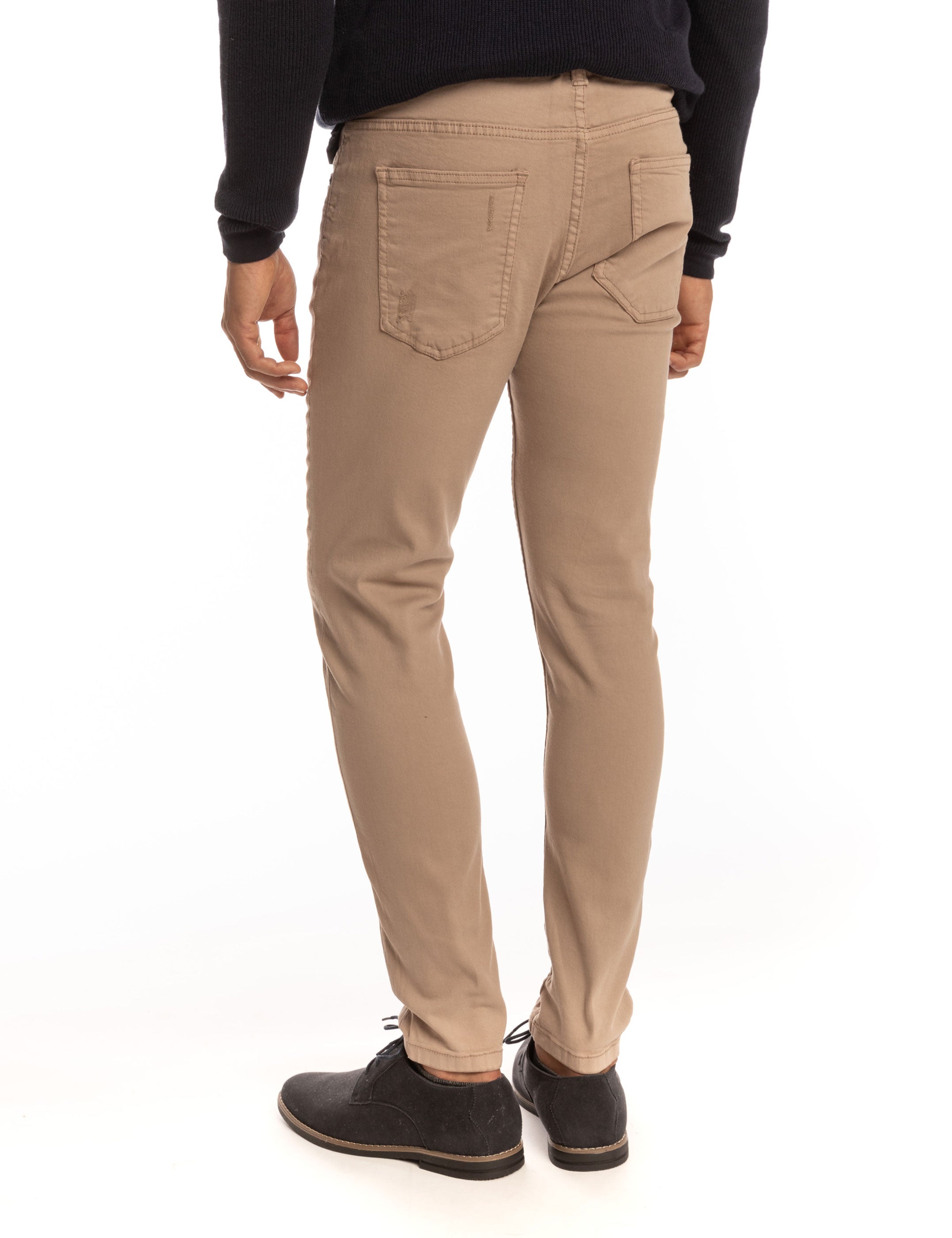 PANTALÓN 5 BOLSILLOS SKINNY BASIC ROTOS MARRÓN