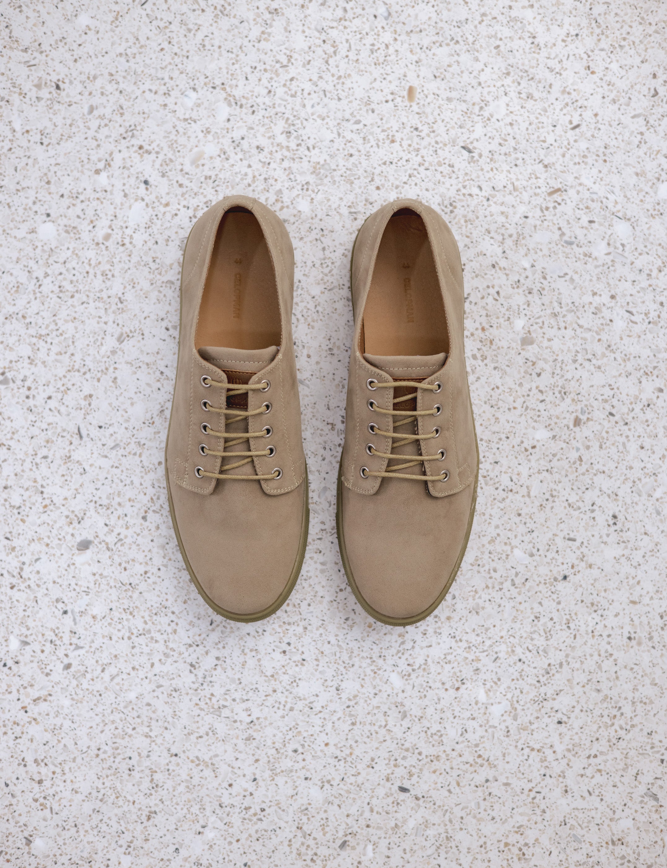 ZAPATO DEPORTIVO BEIGE