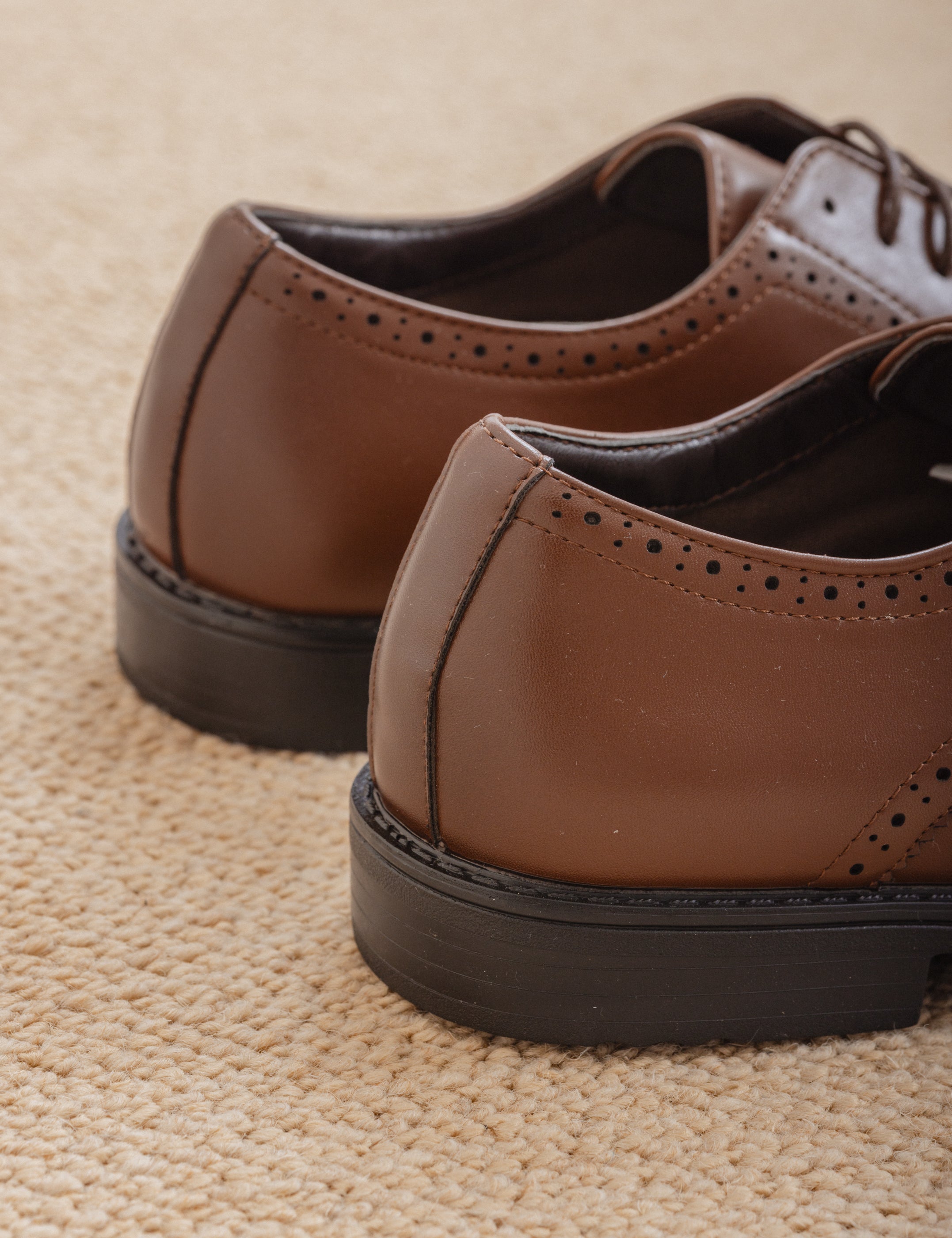 ZAPATO VESTIR MARRÓN CALADO