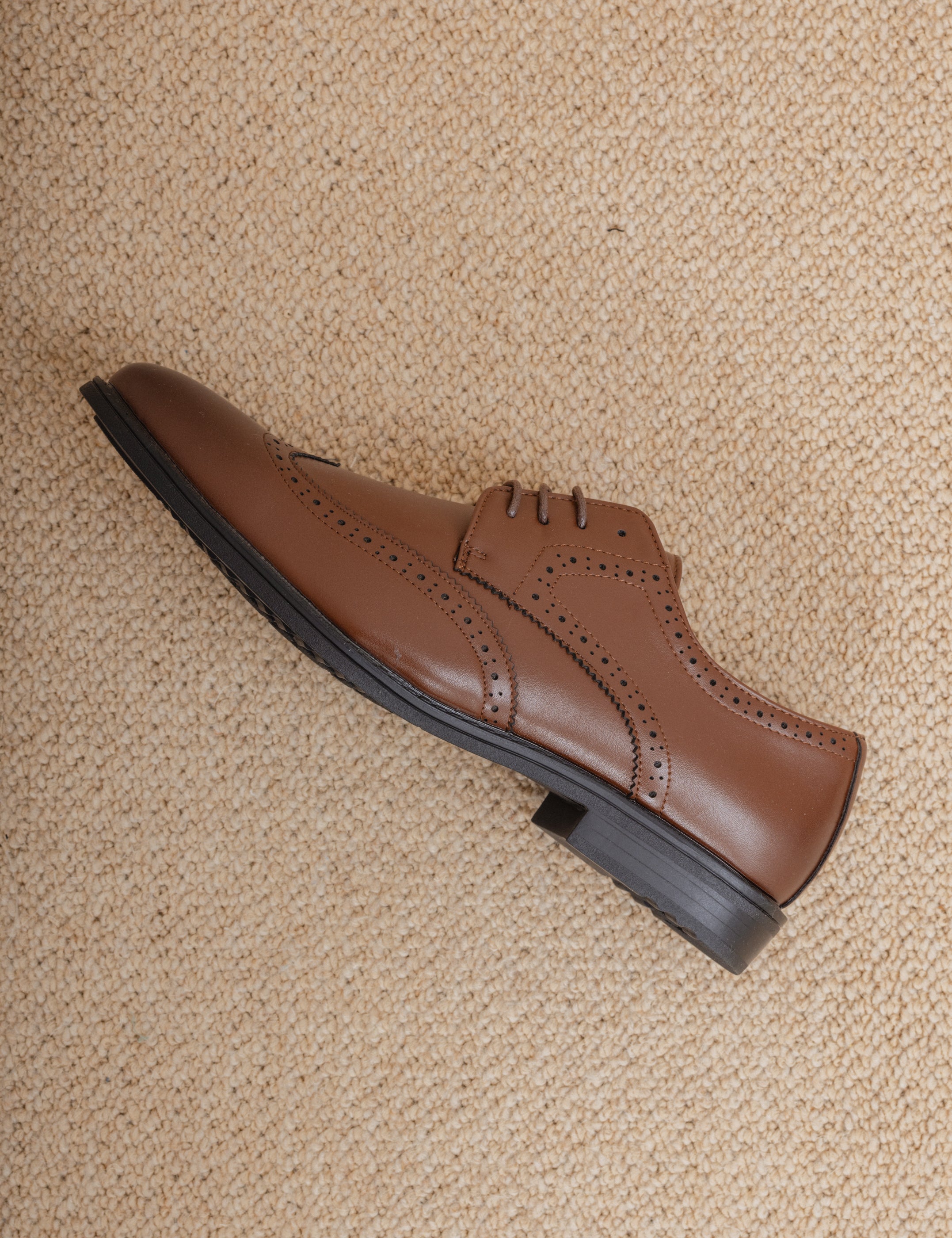 ZAPATO VESTIR MARRÓN CALADO