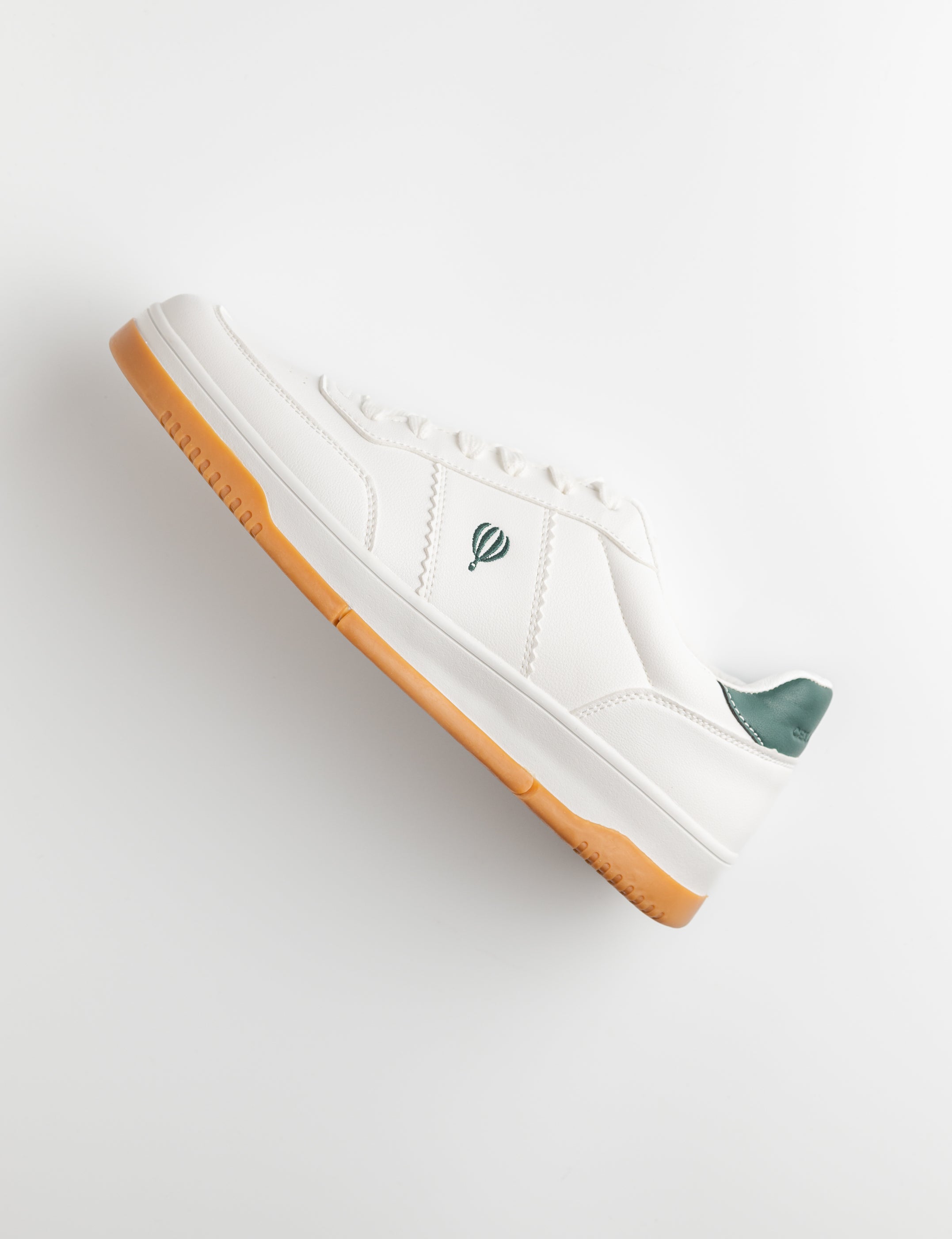 DEPORTIVAS BLANCAS