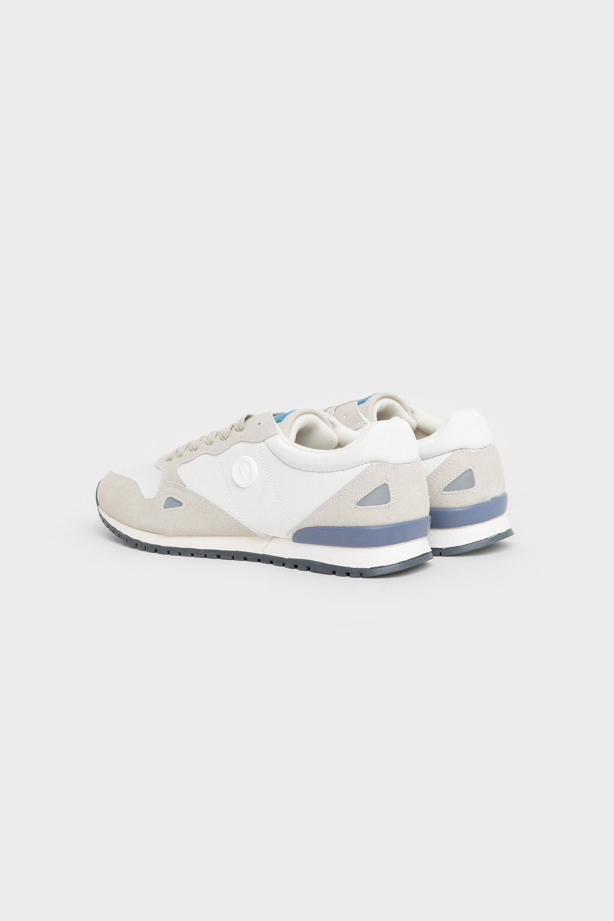 DEPORTIVAS BLANCAS PUNTERA CONTRASTE