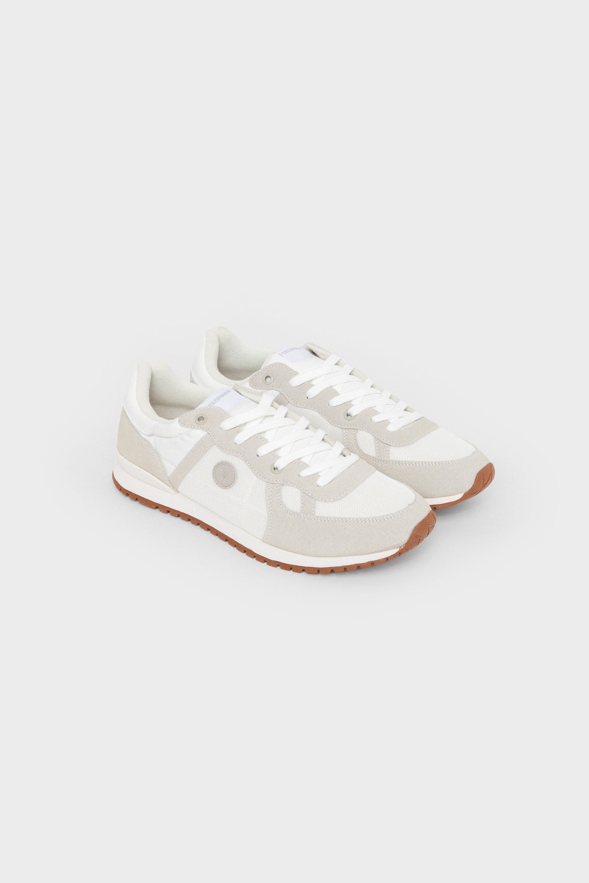 DEPORTIVAS BLANCAS PUNTERA