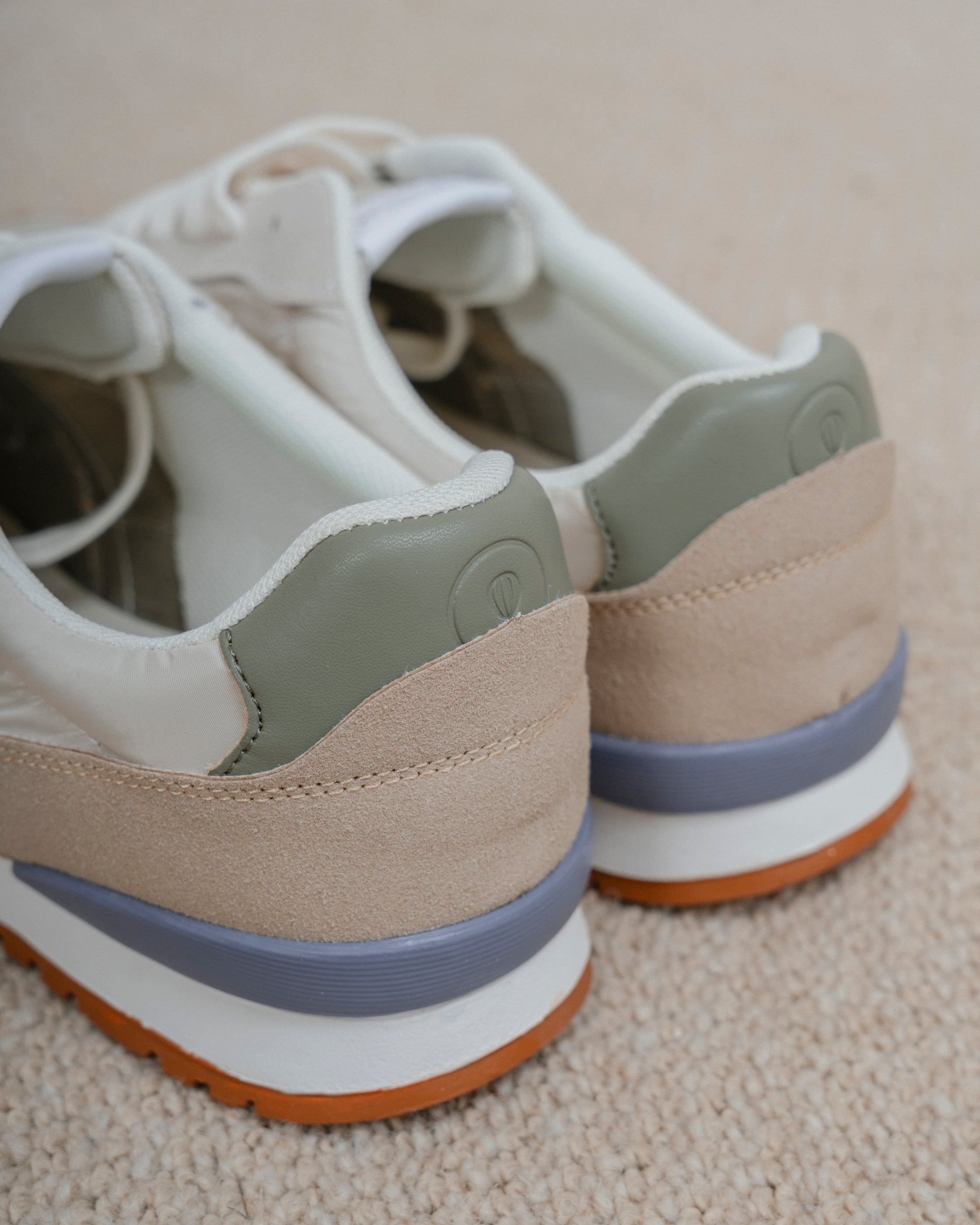 DEPORTIVAS CONTRASTE