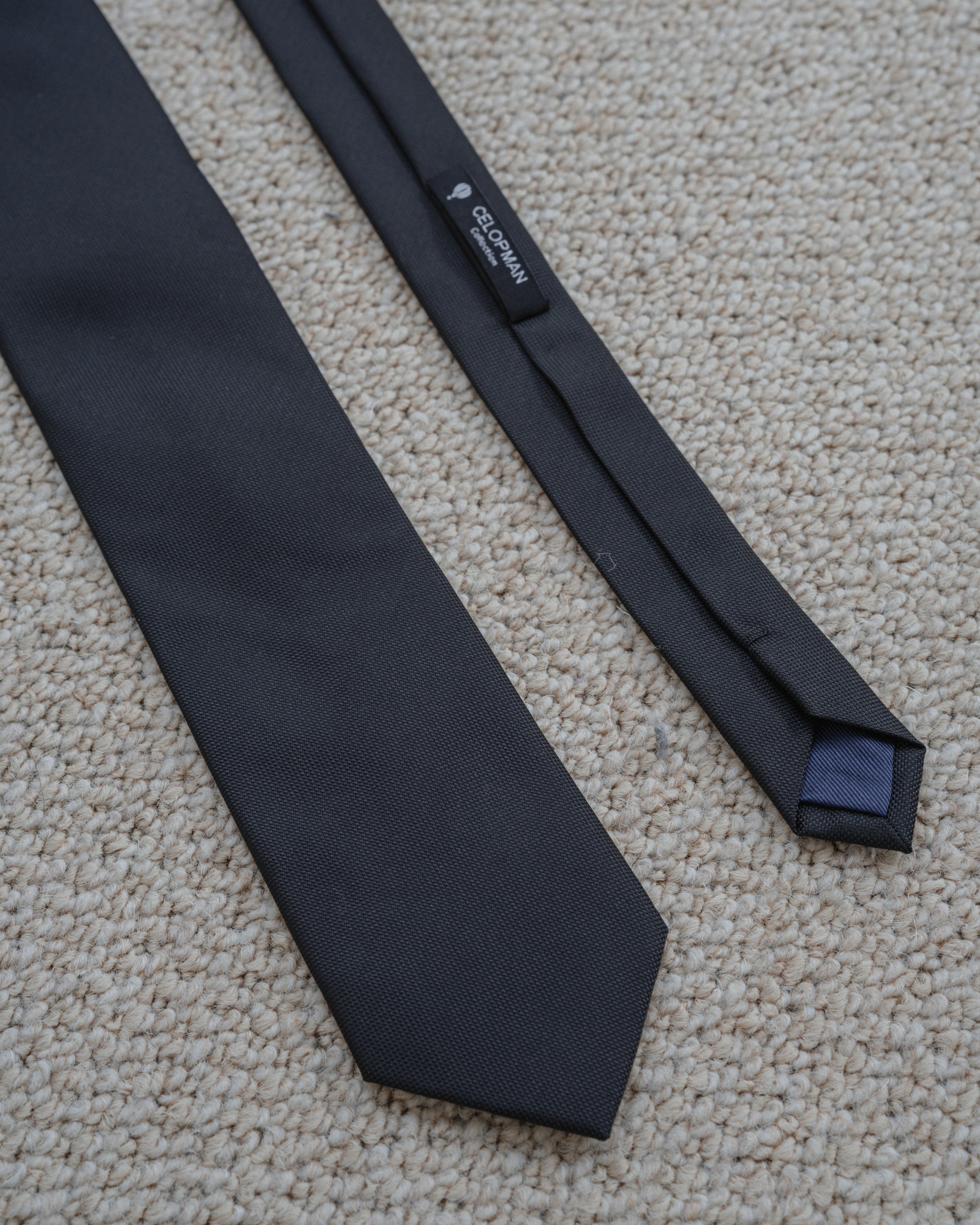 CORBATA BÁSICA CUADRILLÉ NEGRA