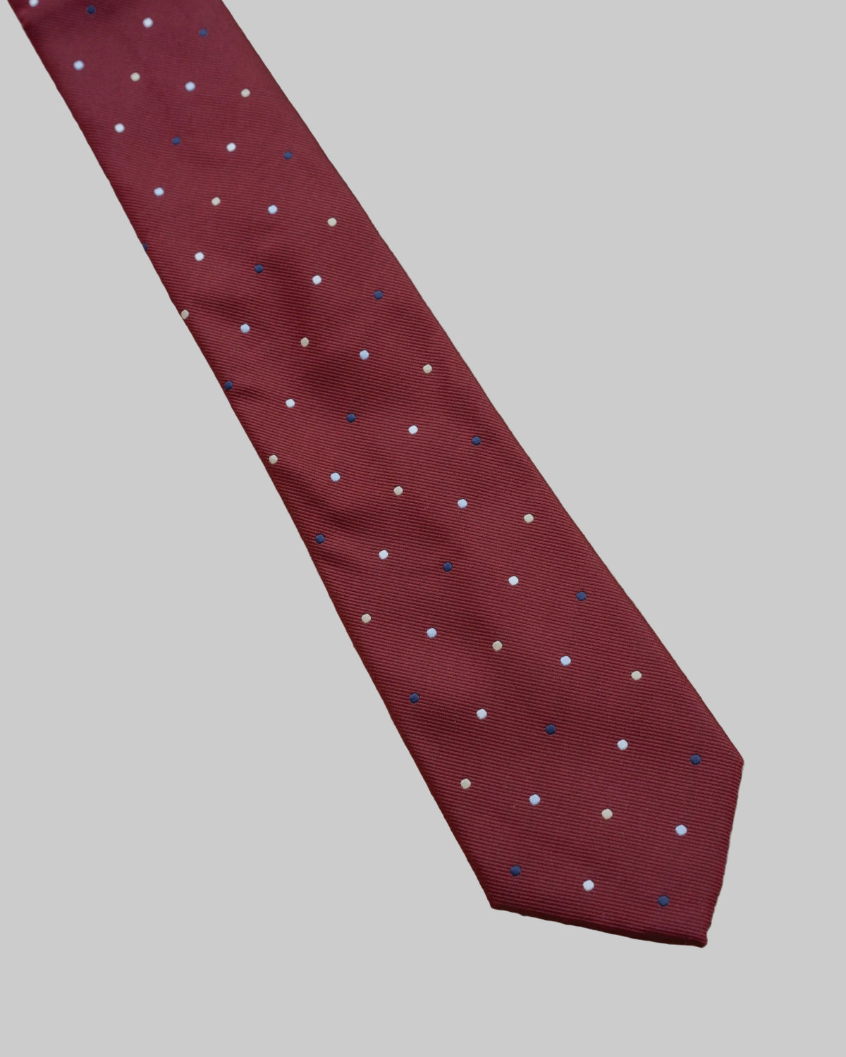 CORBATA BURDEOS TOPOS