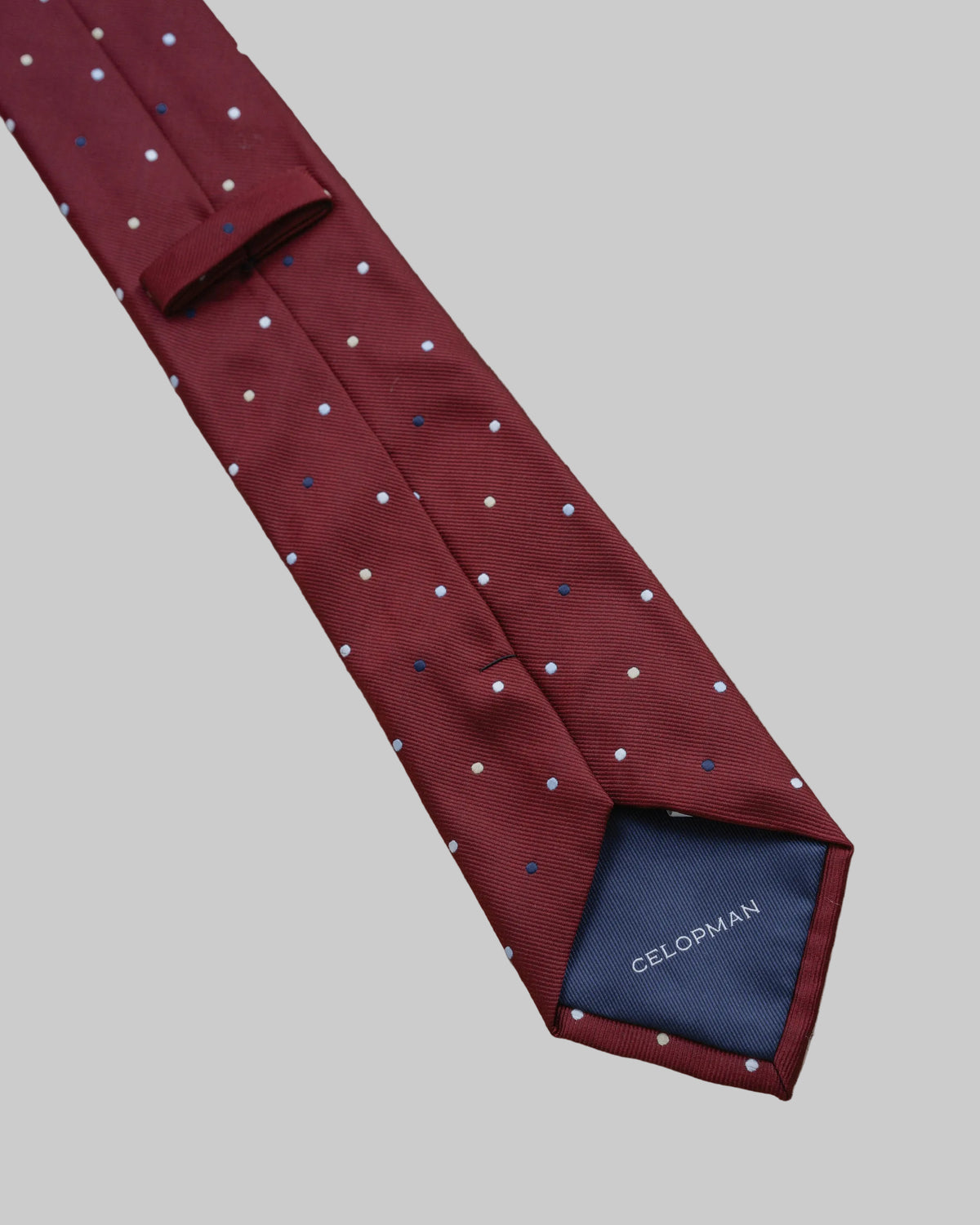 CORBATA BURDEOS TOPOS