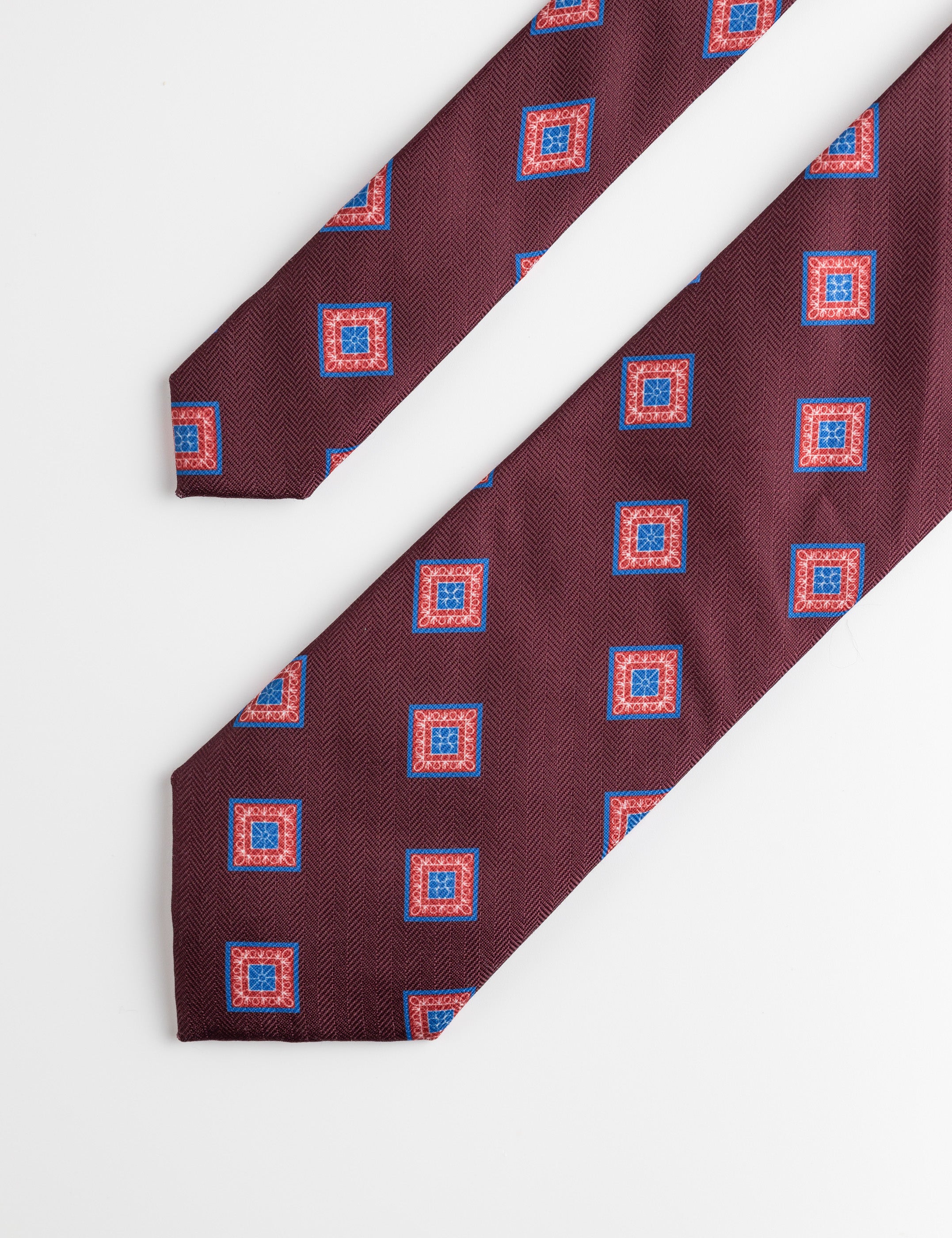CORBATA BURDEOS DIBUJOS