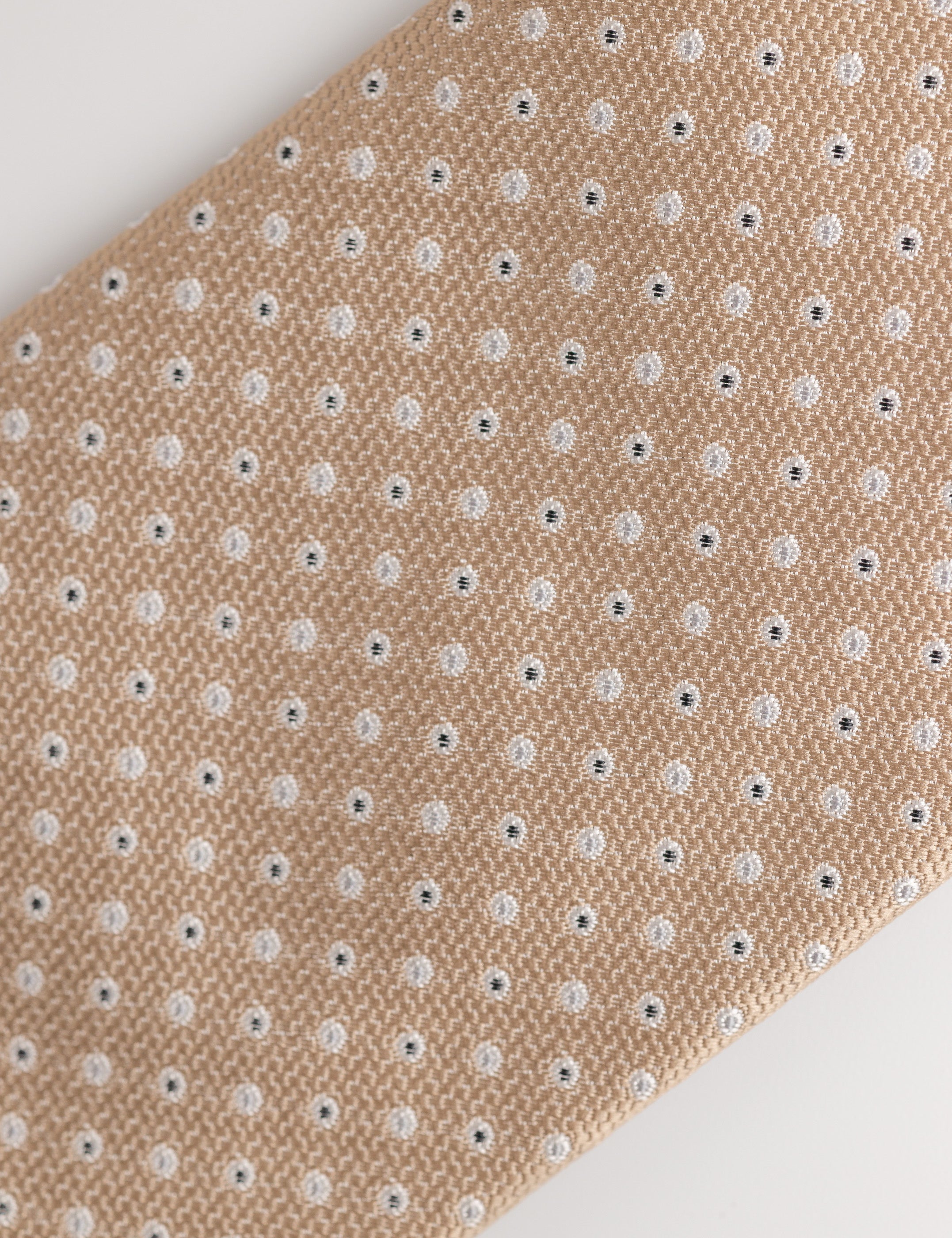 CORBATA BEIGE TOPOS