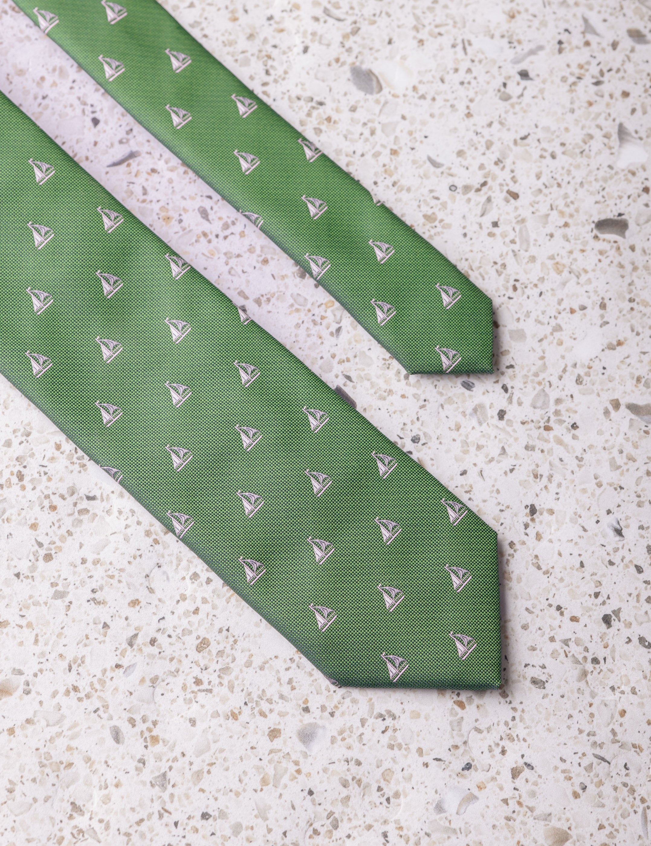 CORBATA BORDADA VELEROS
