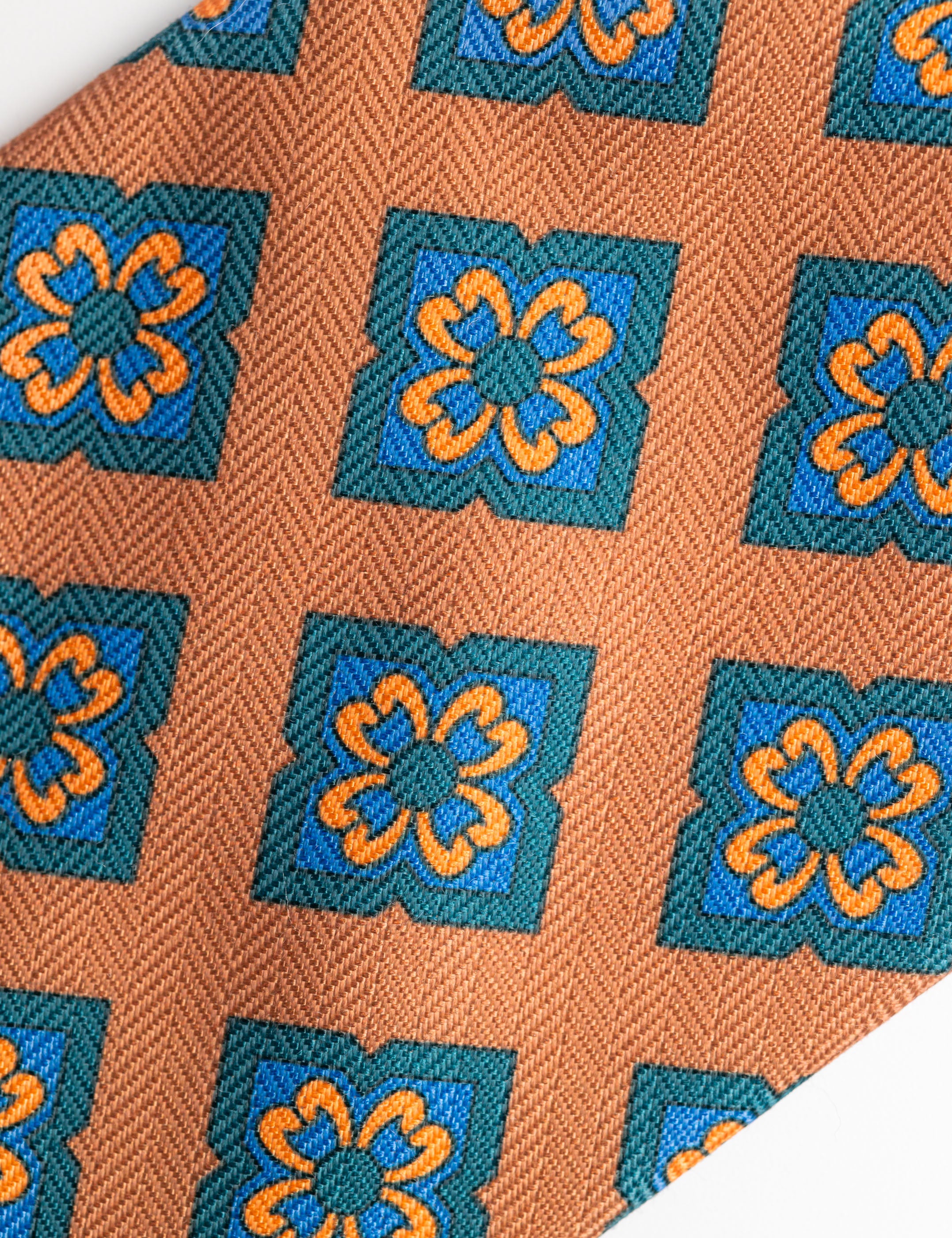 CORBATA NARANJA FLOR BORDADA