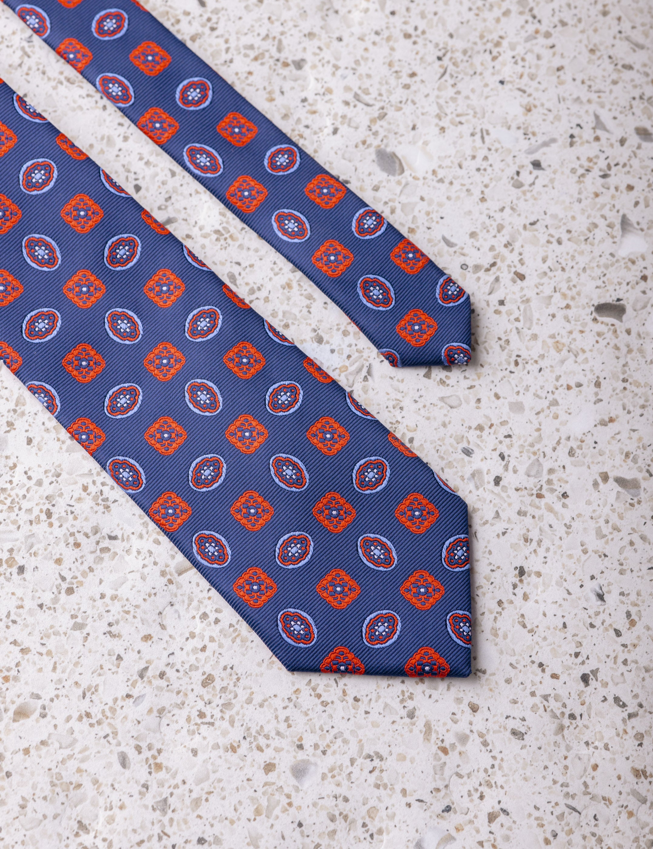 CORBATA AZUL BORDADA