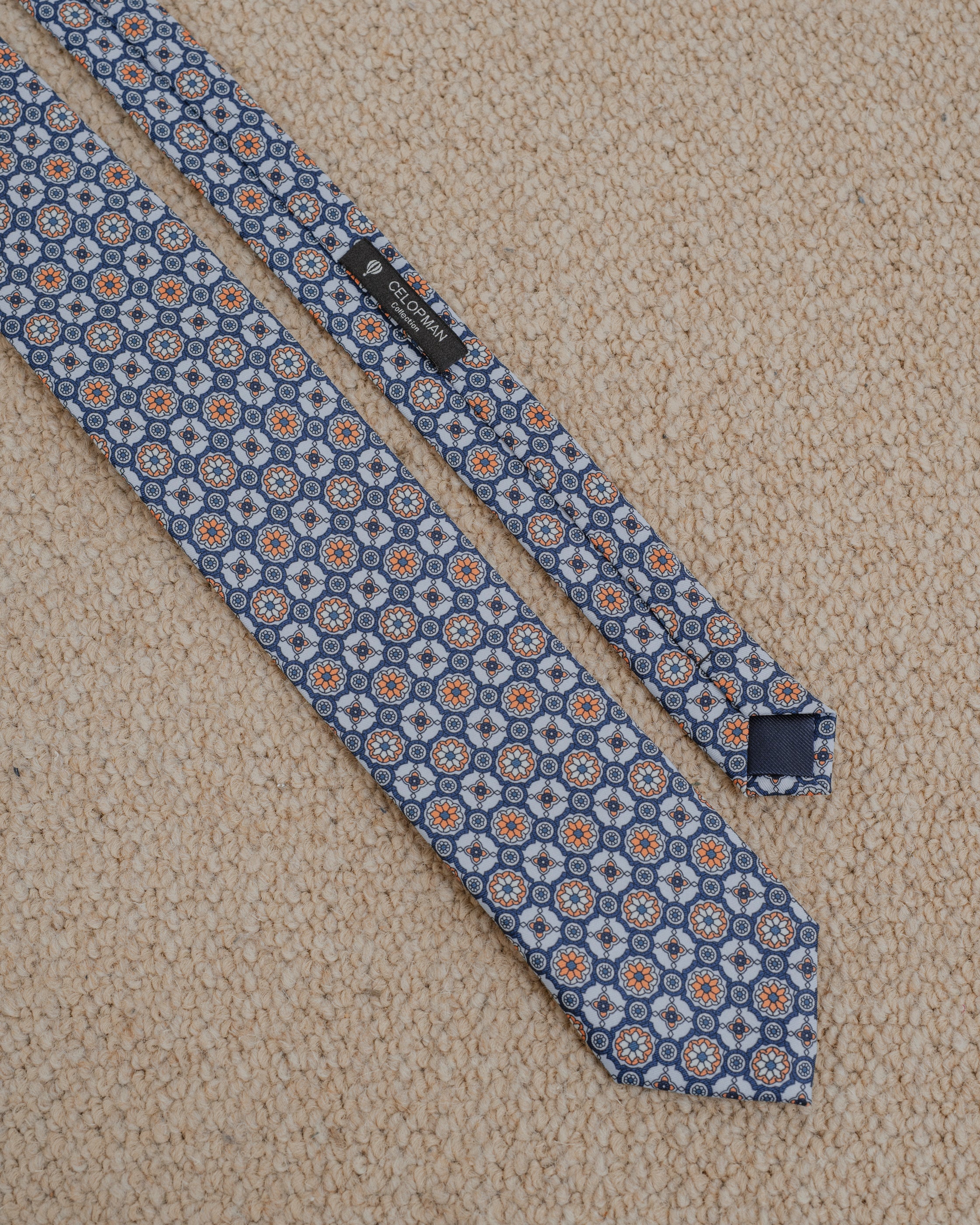CORBATA CELESTE AZULEJOS