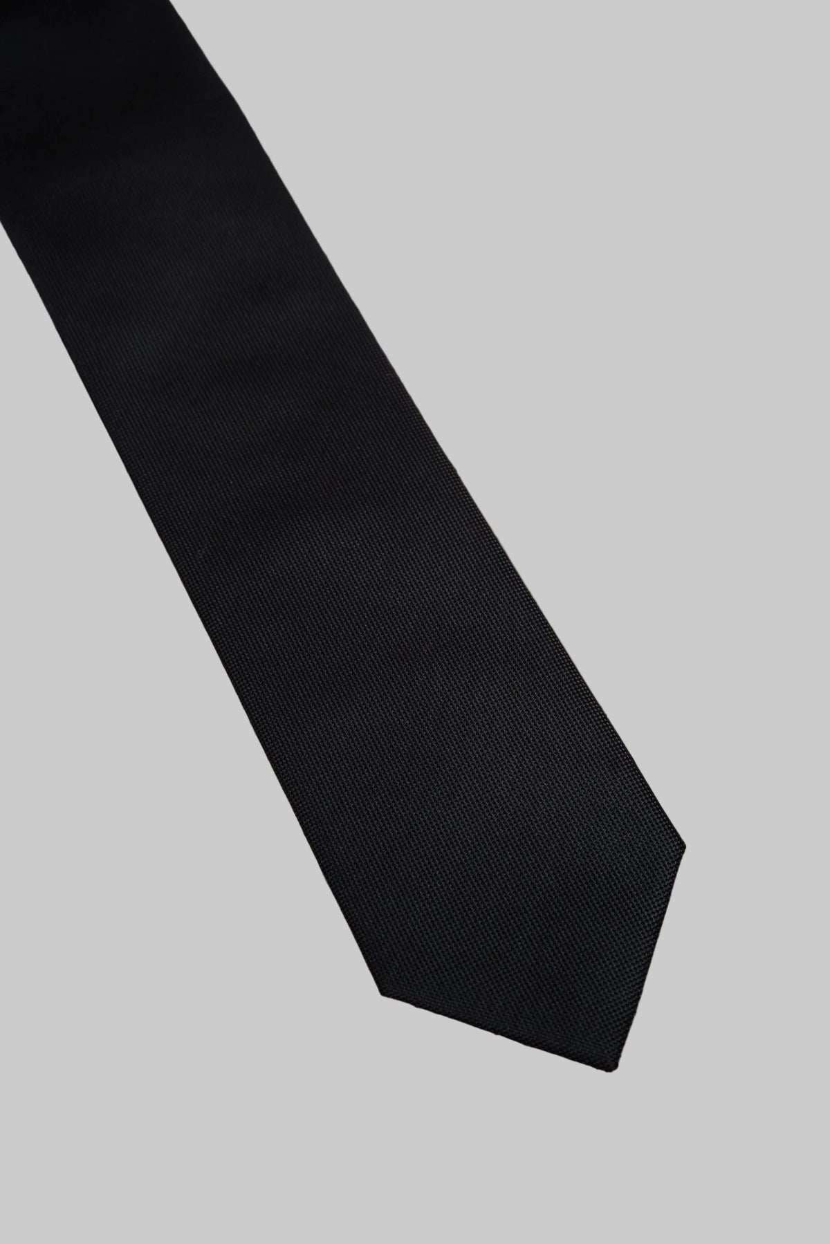 CORBATA BÁSICA CUADRILLÉ NEGRA