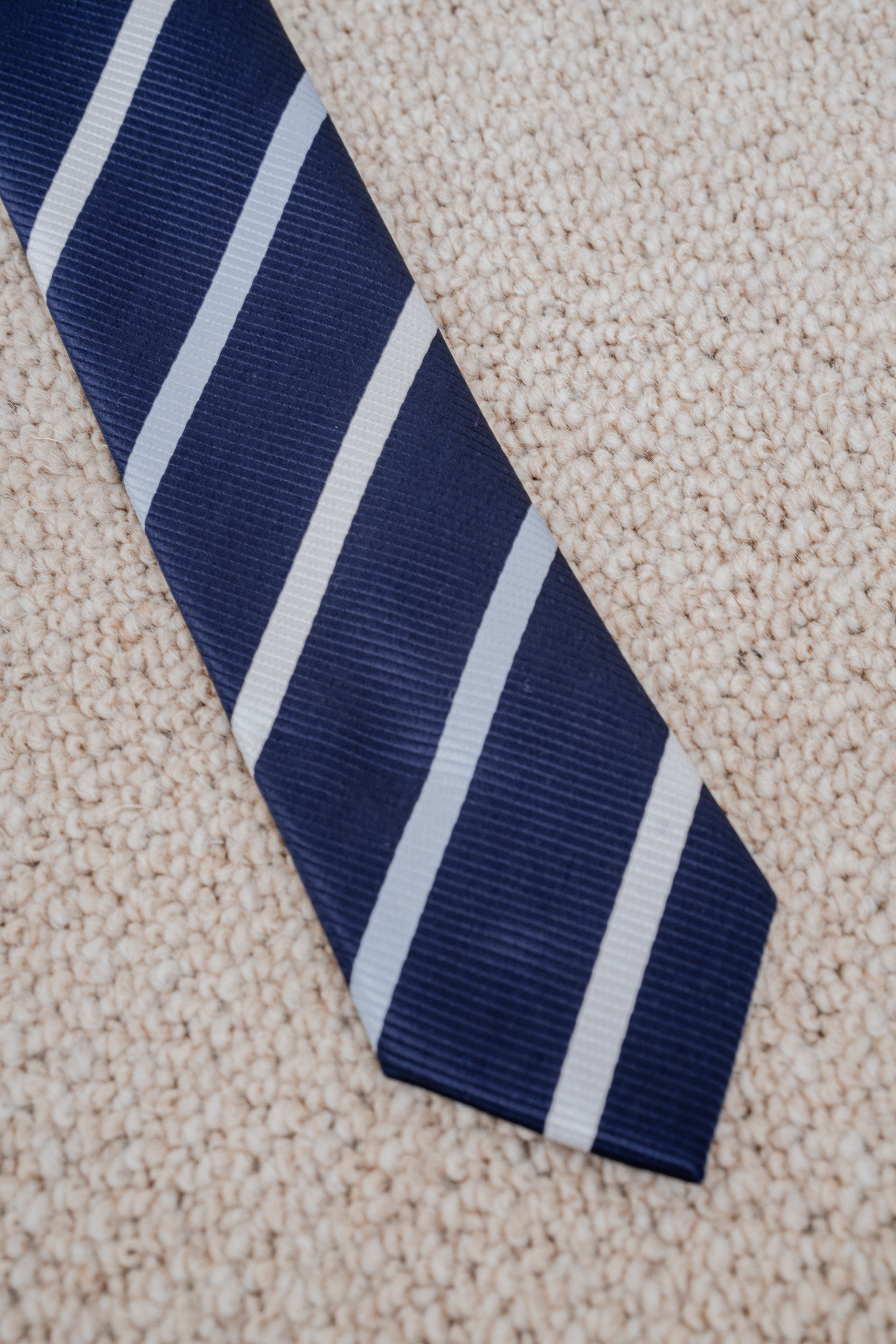 CORBATA RAYA DIAGONAL