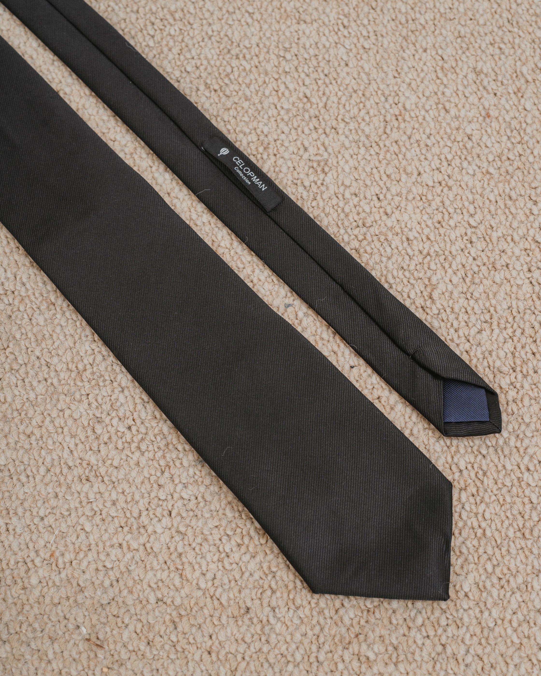CORBATA BÁSICA OTTOMAN NEGRA