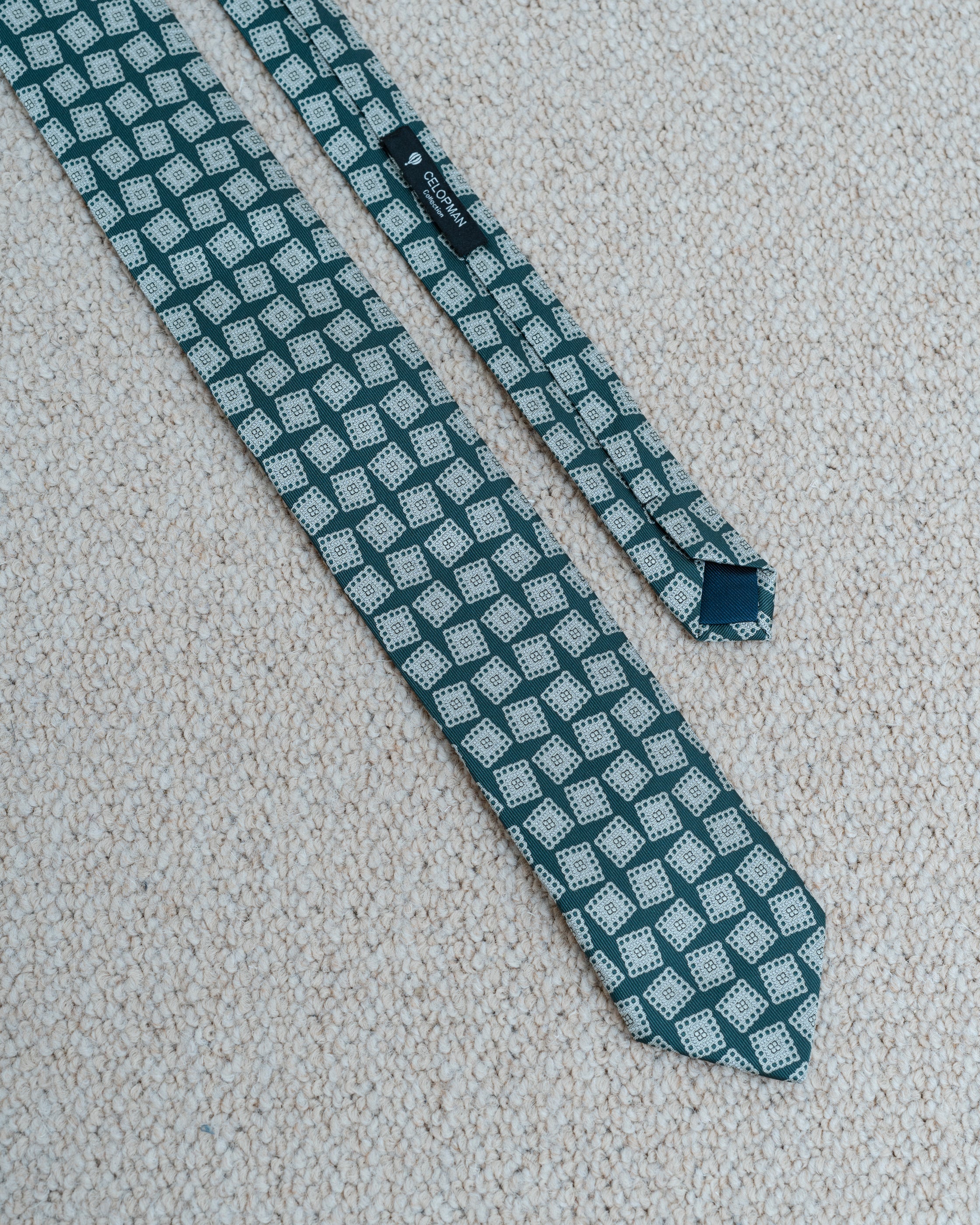 CORBATA VERDE DISEÑO