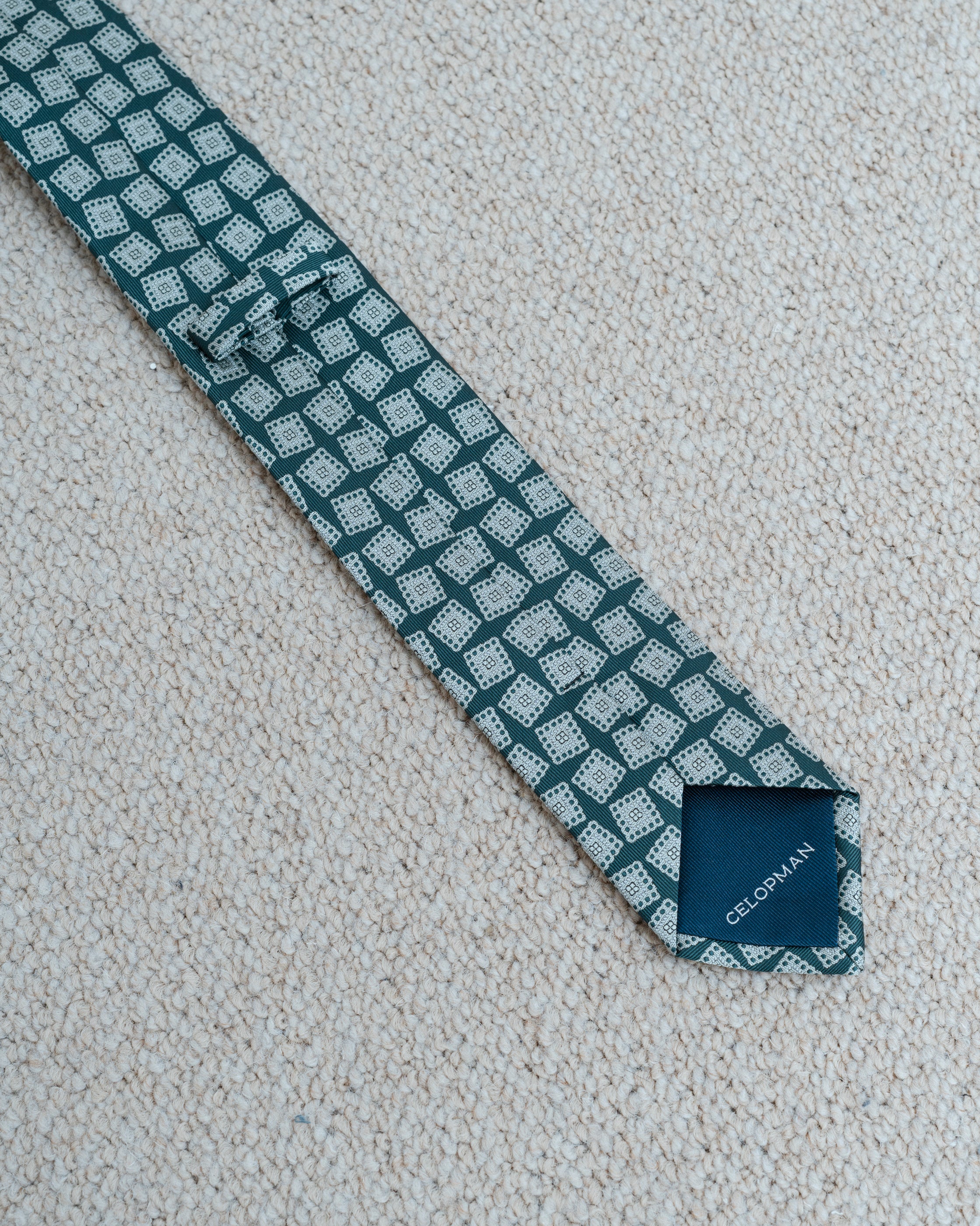 CORBATA VERDE DISEÑO