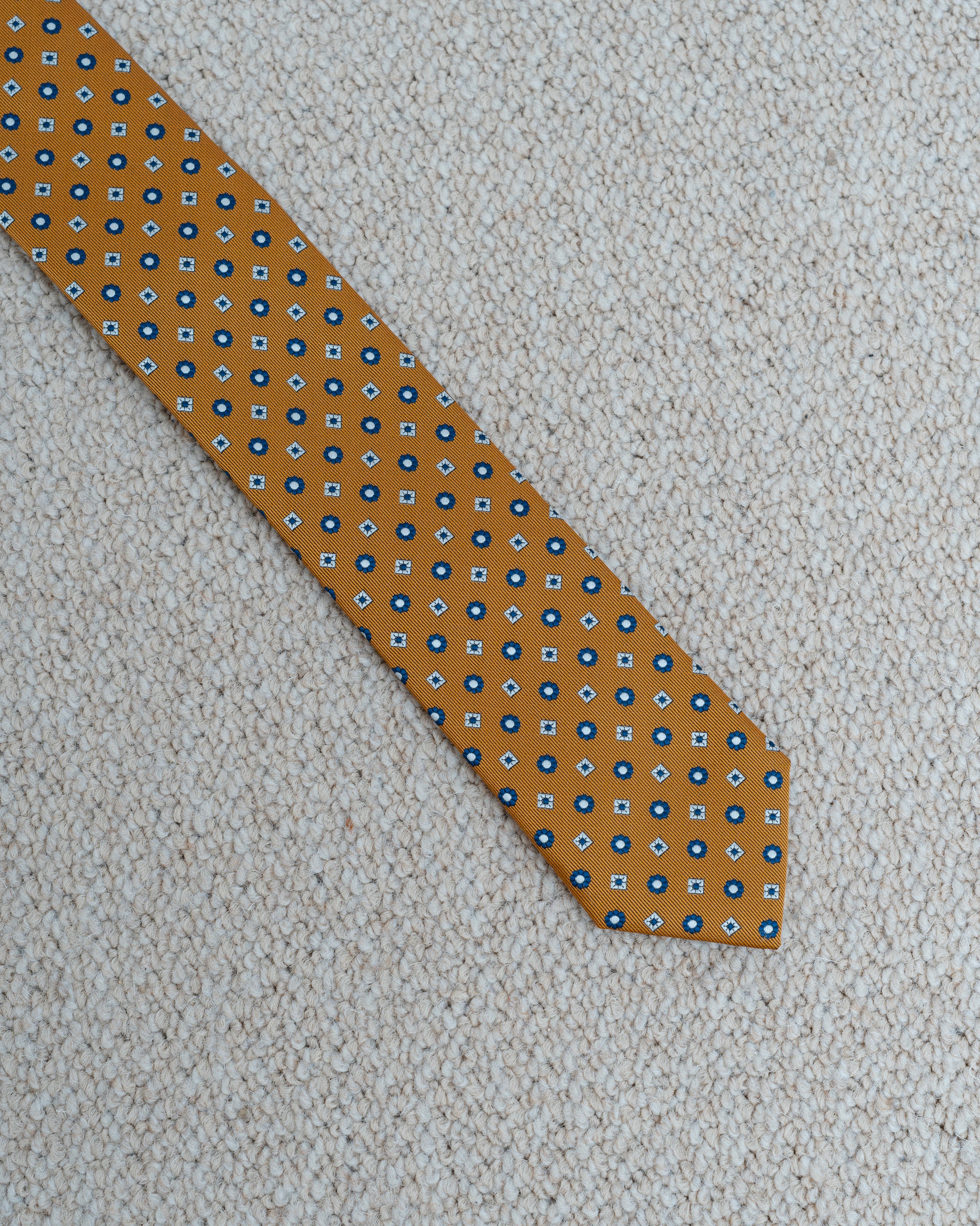 CORBATA DISEÑO