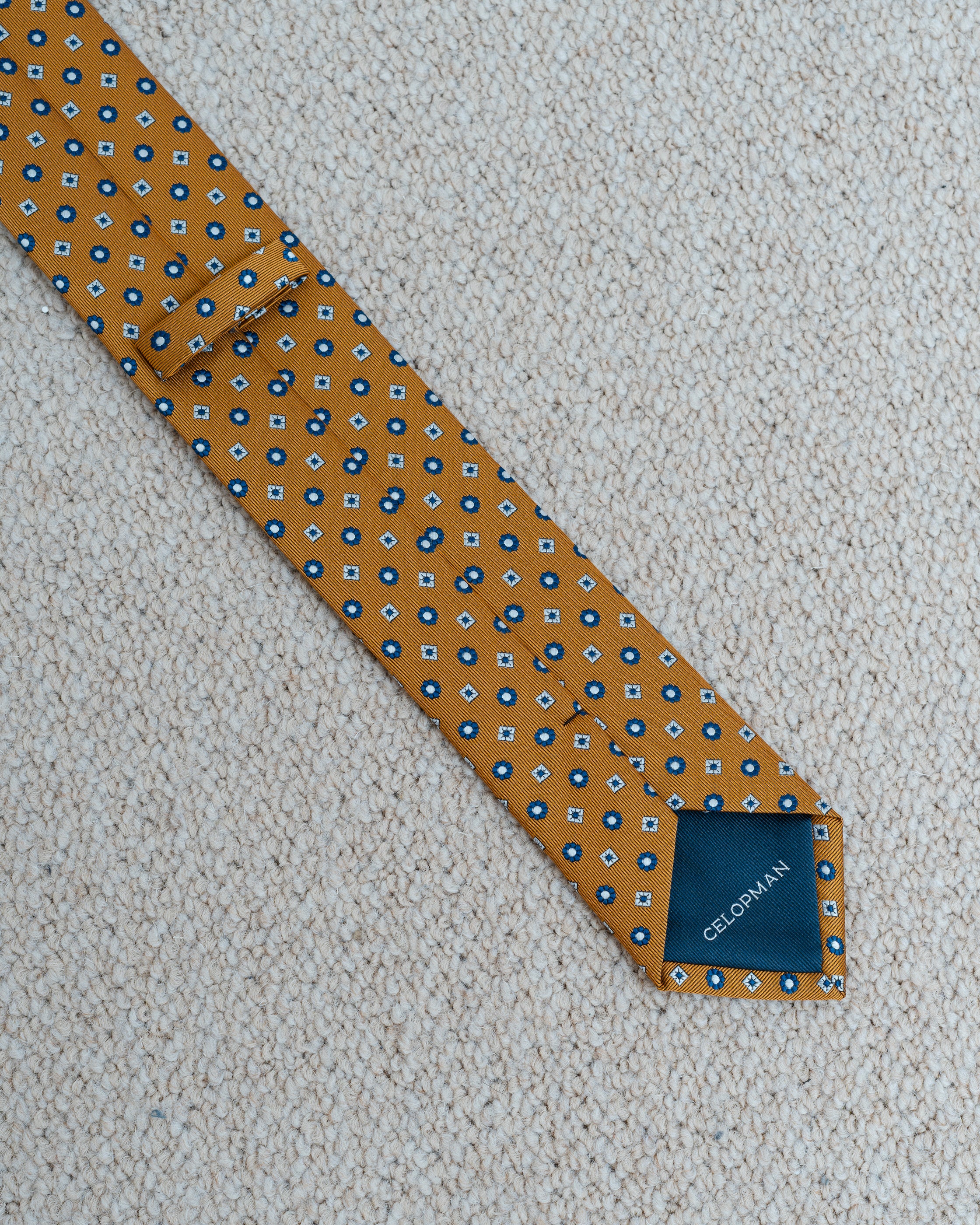 CORBATA DISEÑO