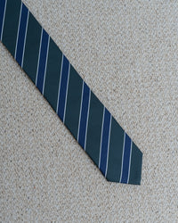 GRAVATA VERDE LISTRA DIAGONAL