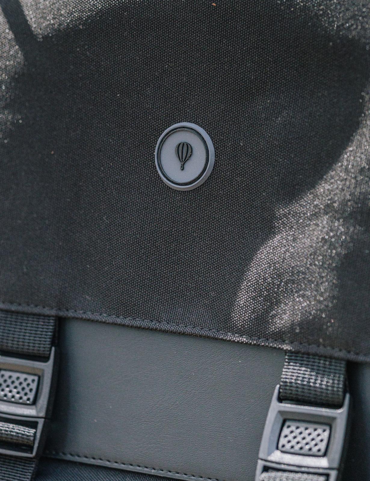 MOCHILA CASUAL NEGRA
