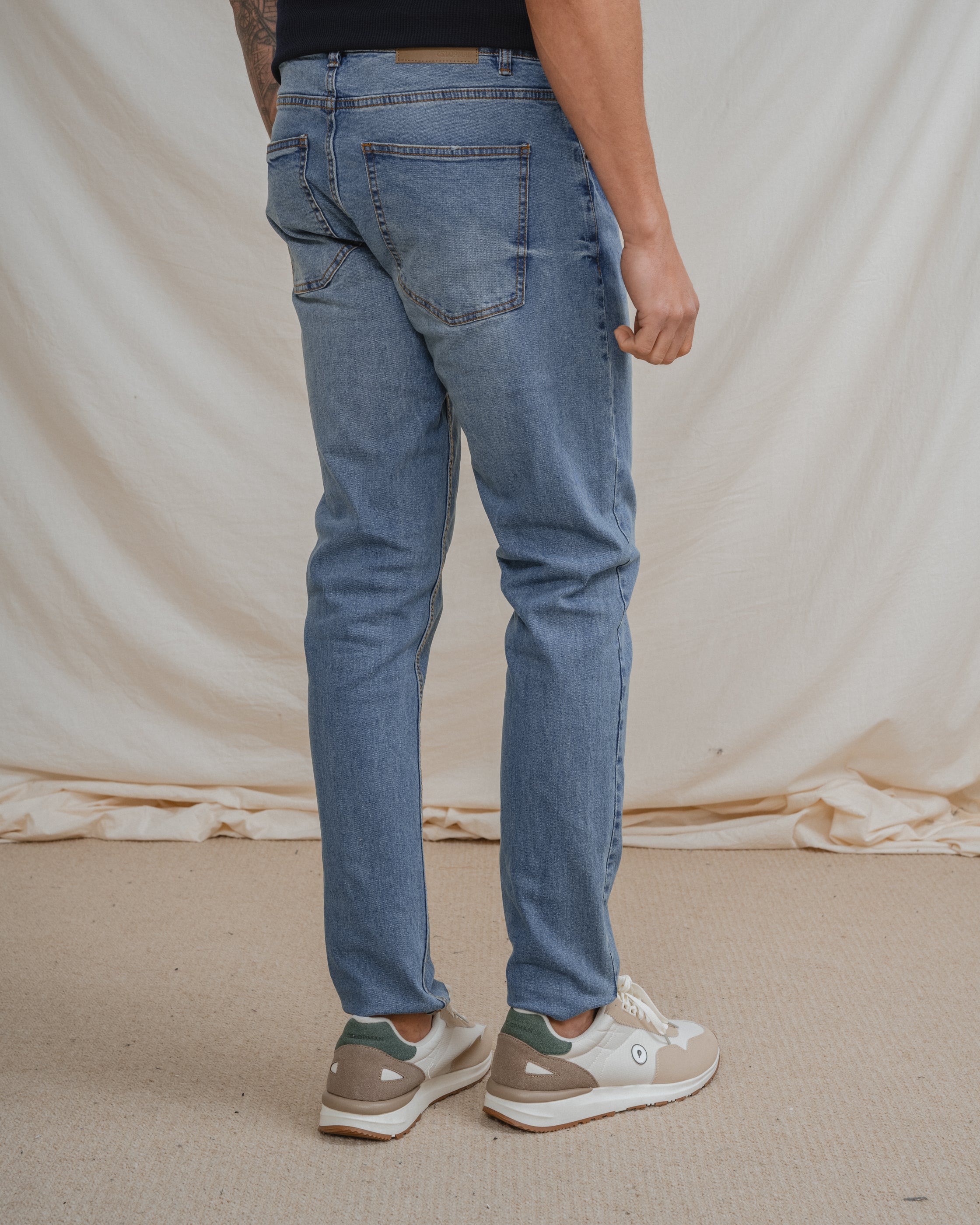 DENIM SLIM BÁSICO CELESTE