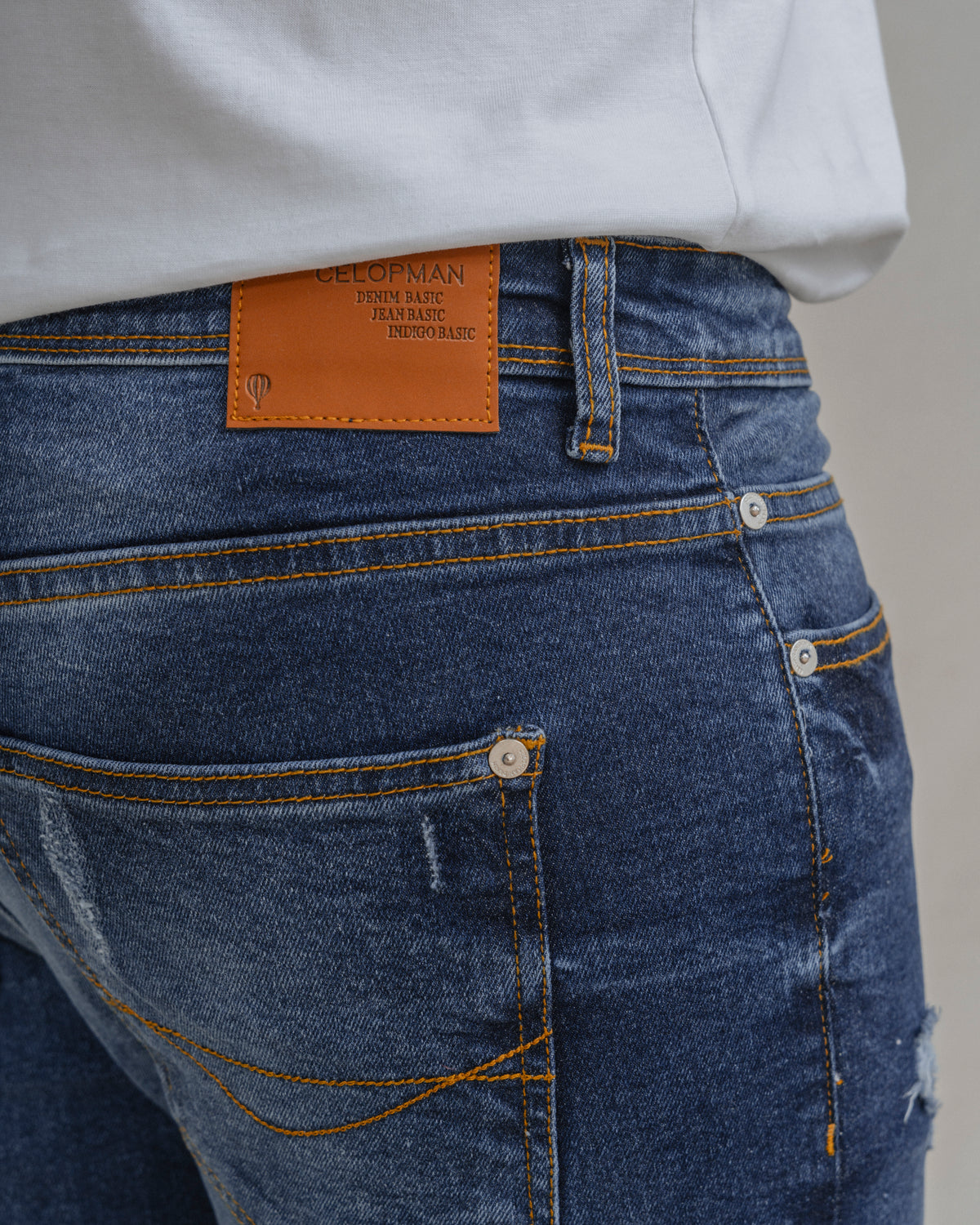 JEANS SKINNY BÁSICO RASGADO