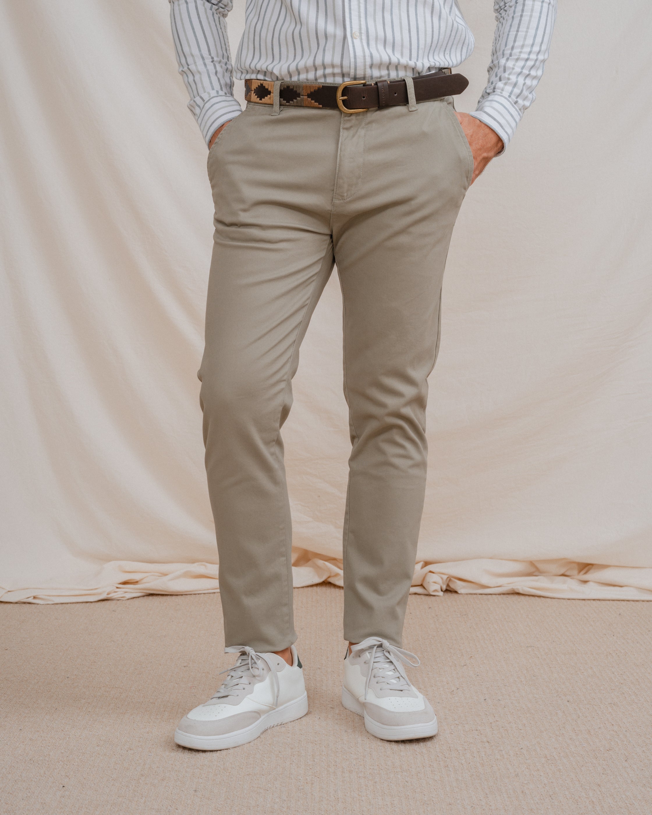 CHINO BÁSICO SLIM VERDE