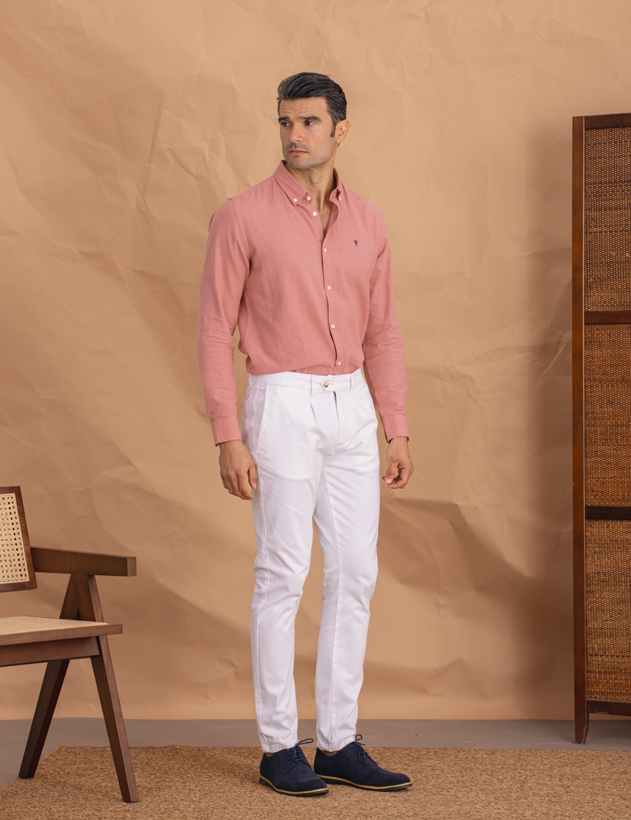 PANTALÓN CASUAL SLIM CON PINZAS BLANCO