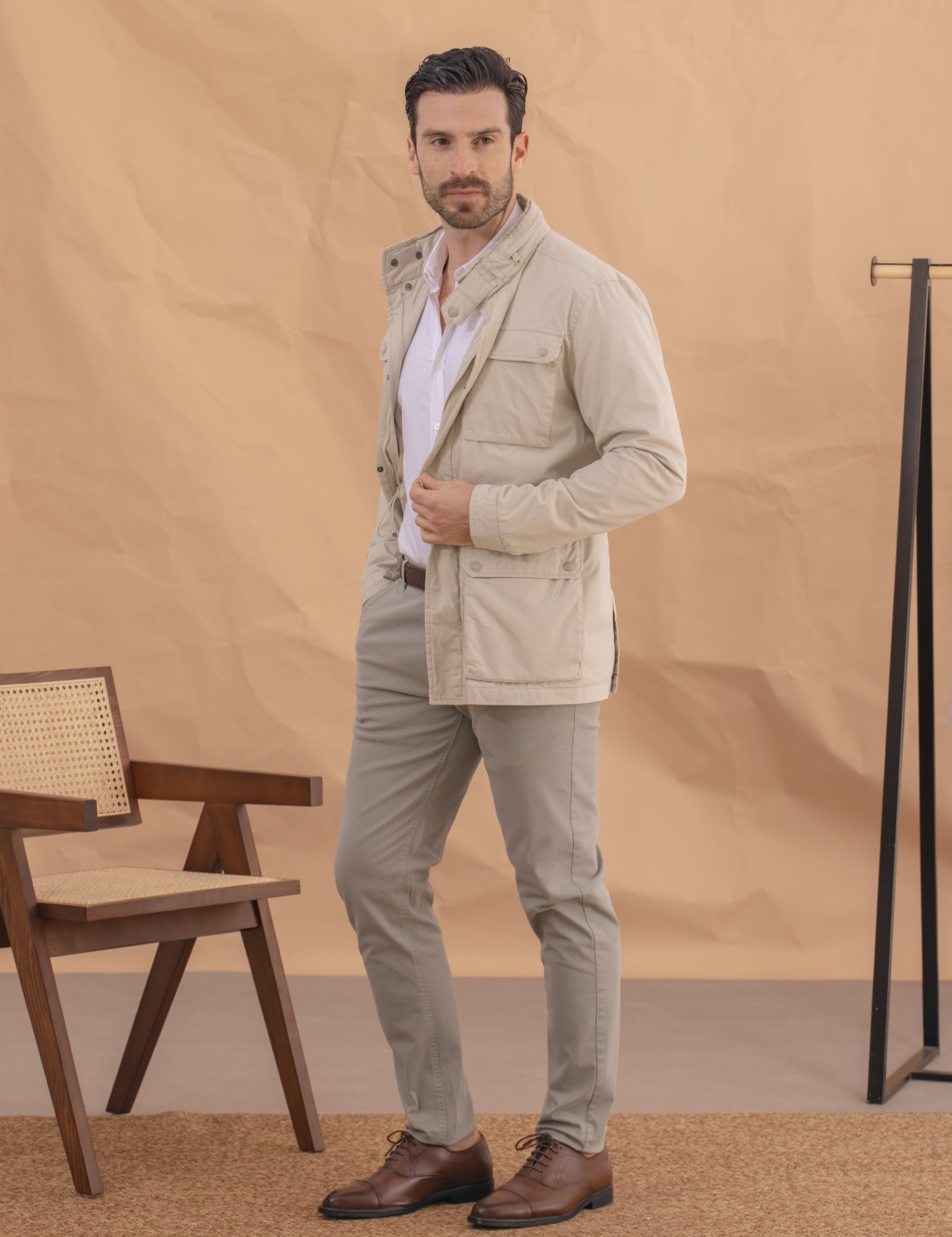 PANTALÓN CHINO ESTRUCTURA VERDE